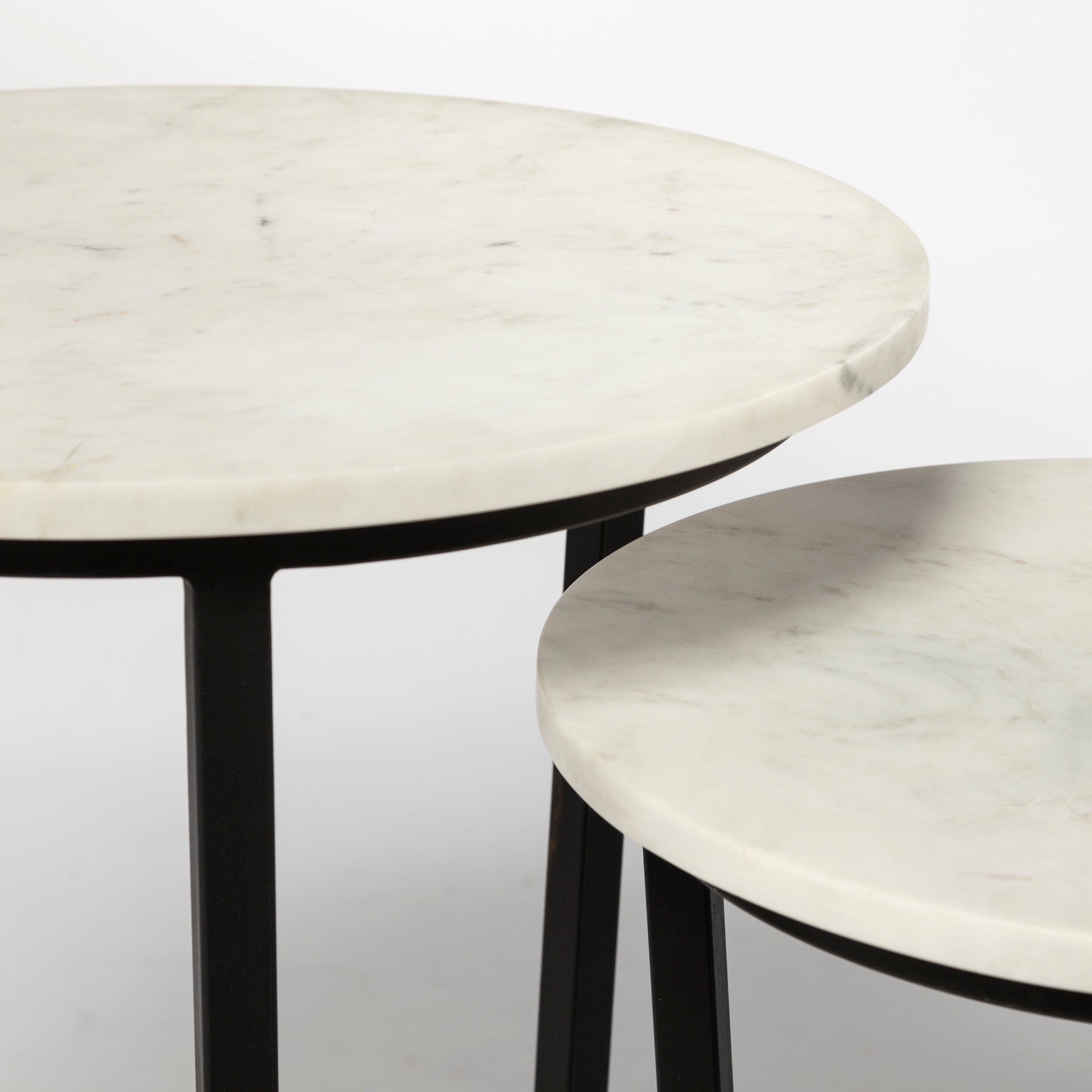 Bombola Accent Table White Marble | Black Metal | 15W - accent-tables