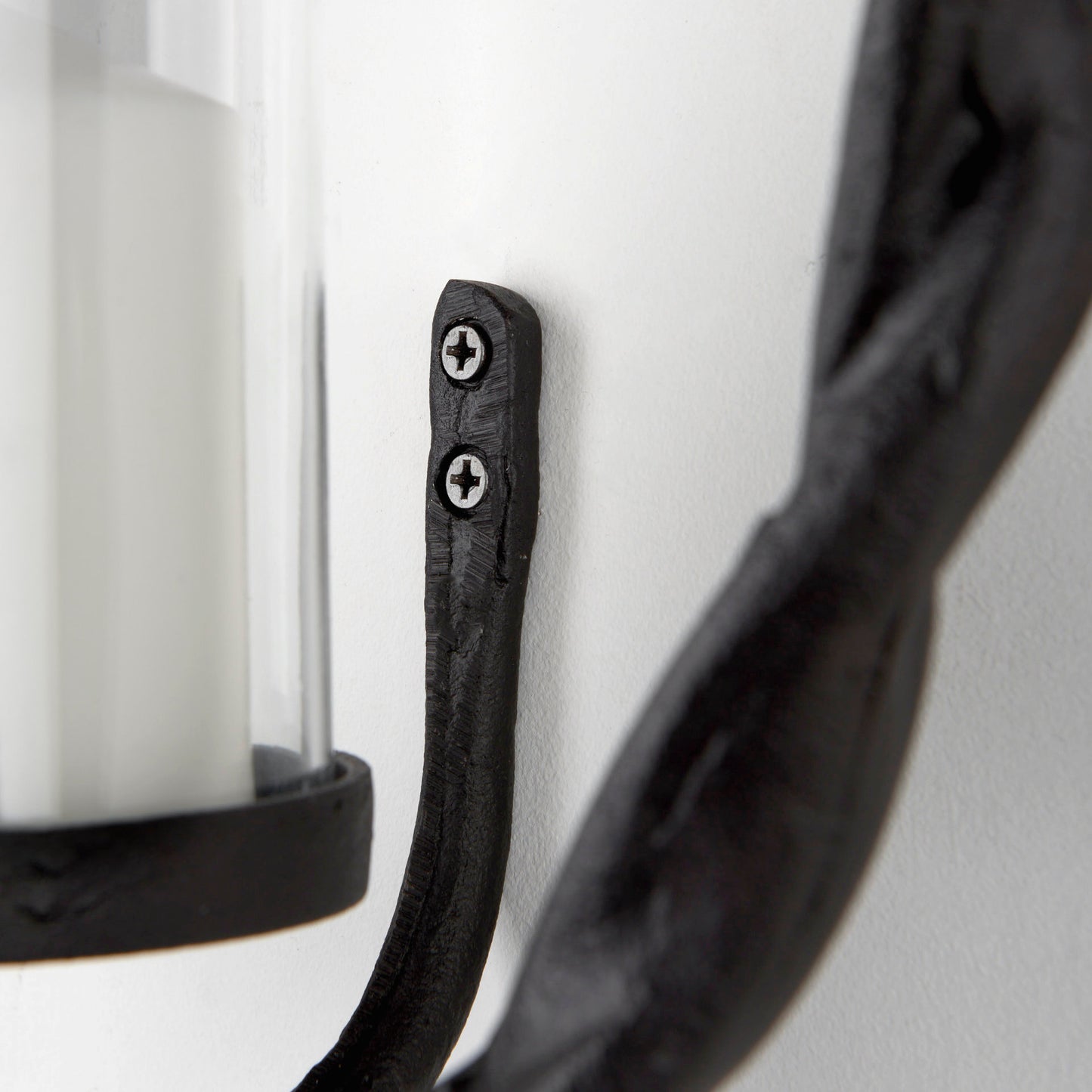 Rizwan 12.0L x 14.0W x 4.5H Black Aluminum Braided Circular Candle Holder