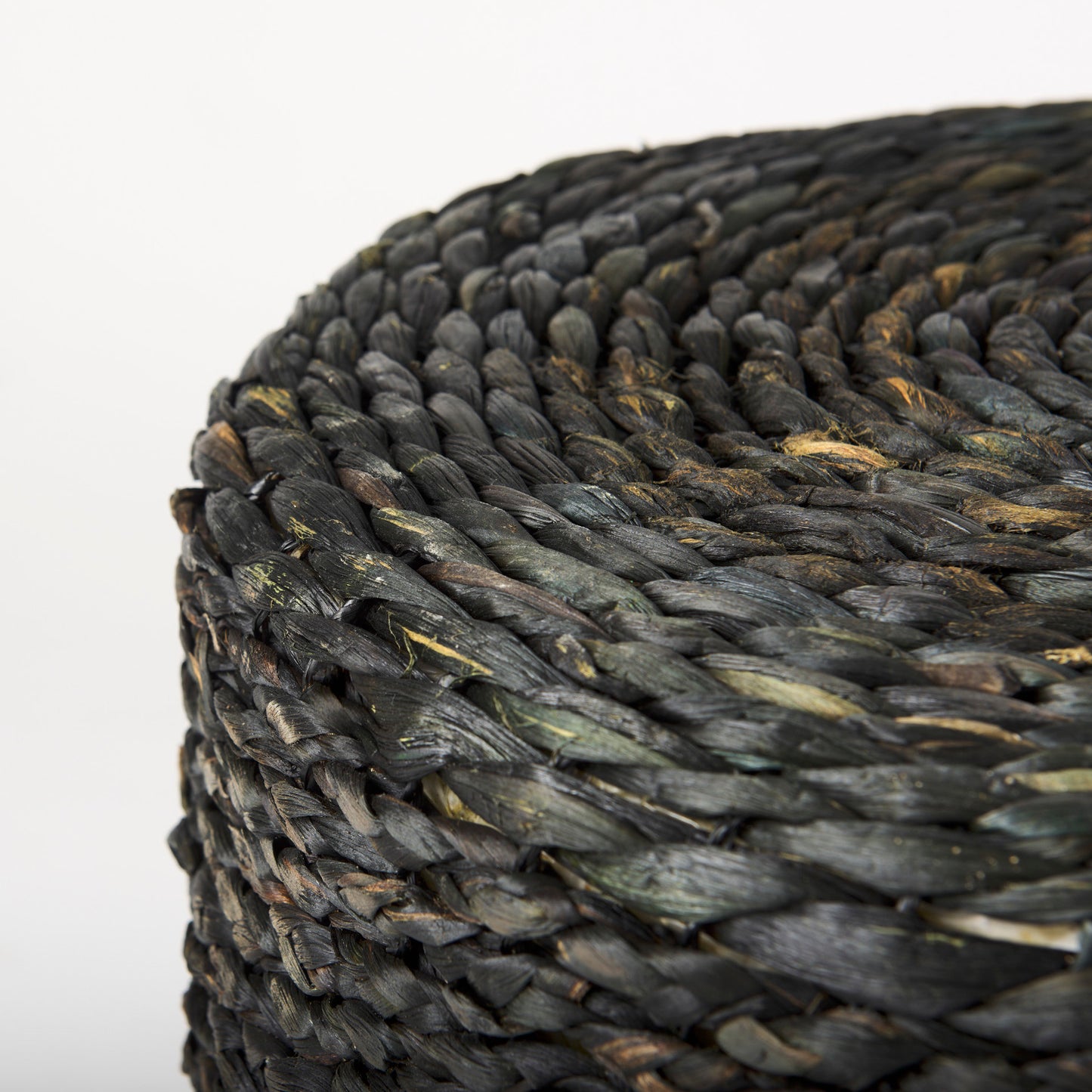 Dina Pouf Black Cornhusk | 17.7’’ - poufs
