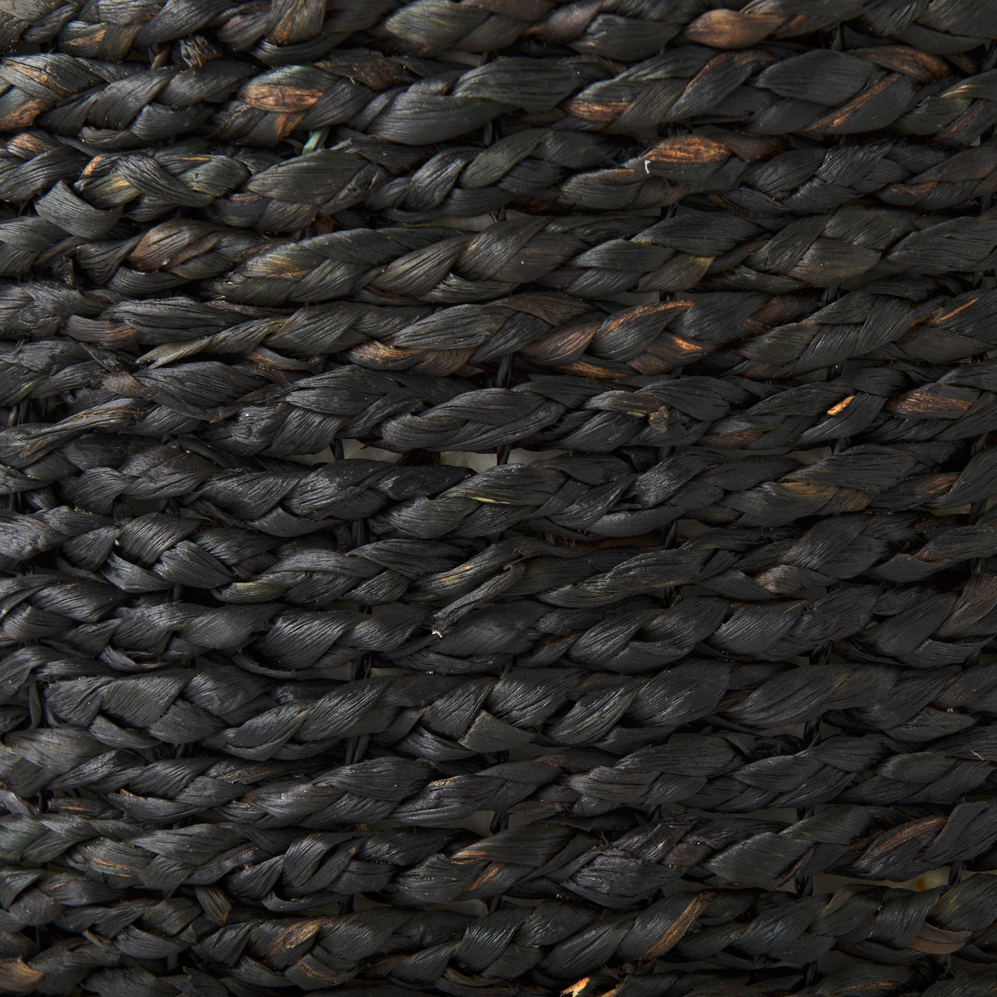 Dina Pouf Black Cornhusk | 17.7’’ - poufs