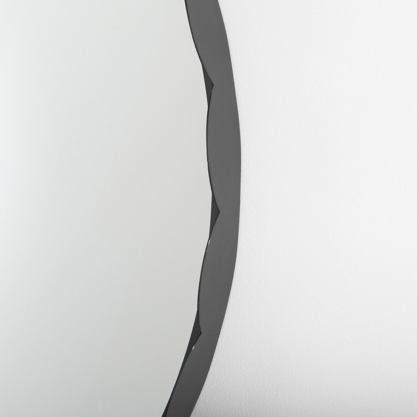 Adelaide 29.7"Black Metal Scallop Edge Round Mirror