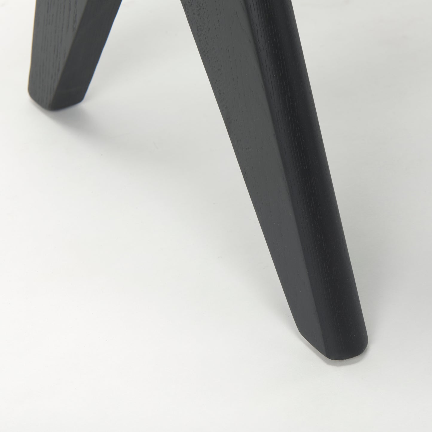 Arvin Bench Black Wood - benches
