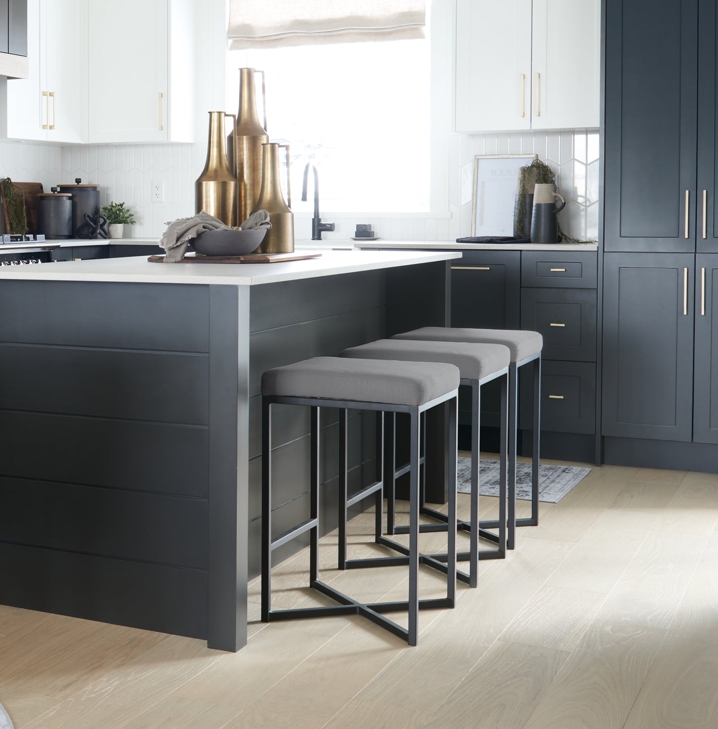 Frodo Upholstered Seat Bar Counter Stool Gray Fabric | Black Iron | Counter - bar-stools