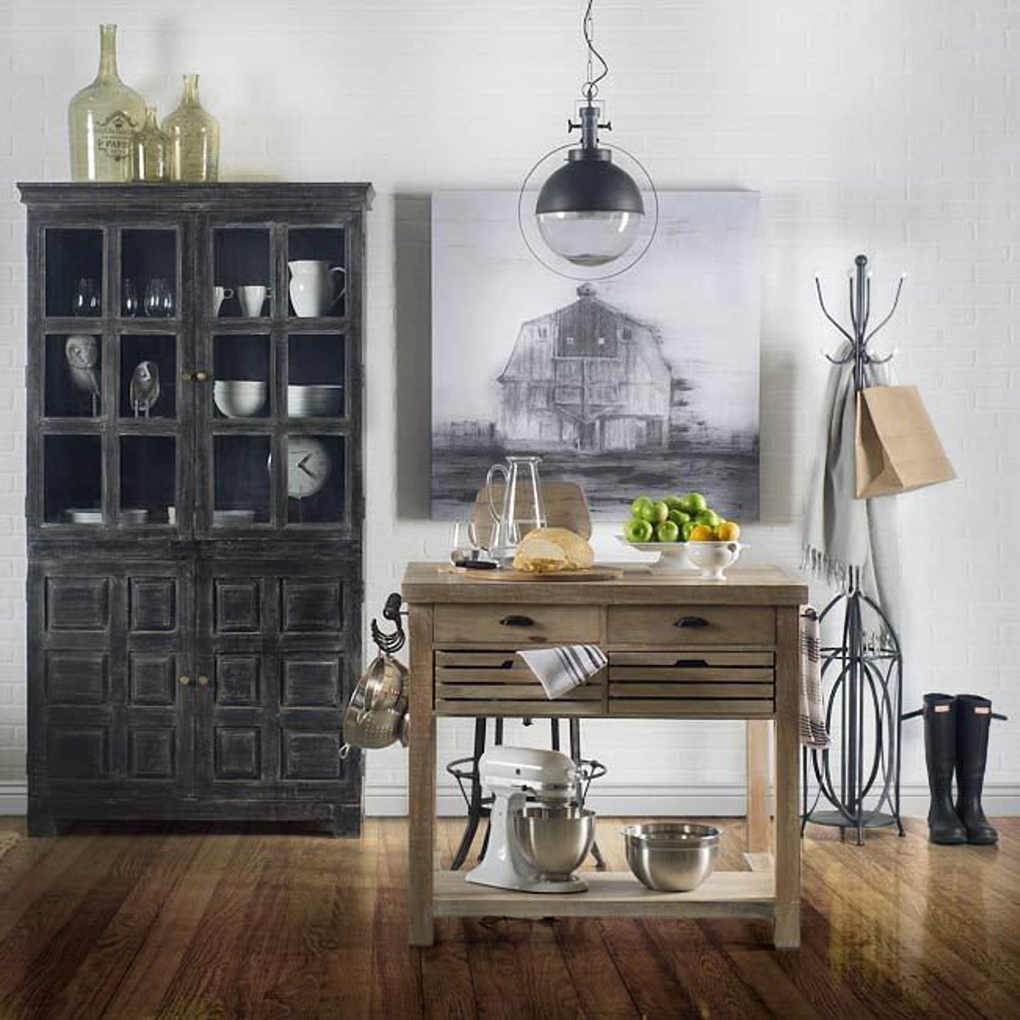 Leighton Pendant Light Black Metal | Glass Globe - pendant-light