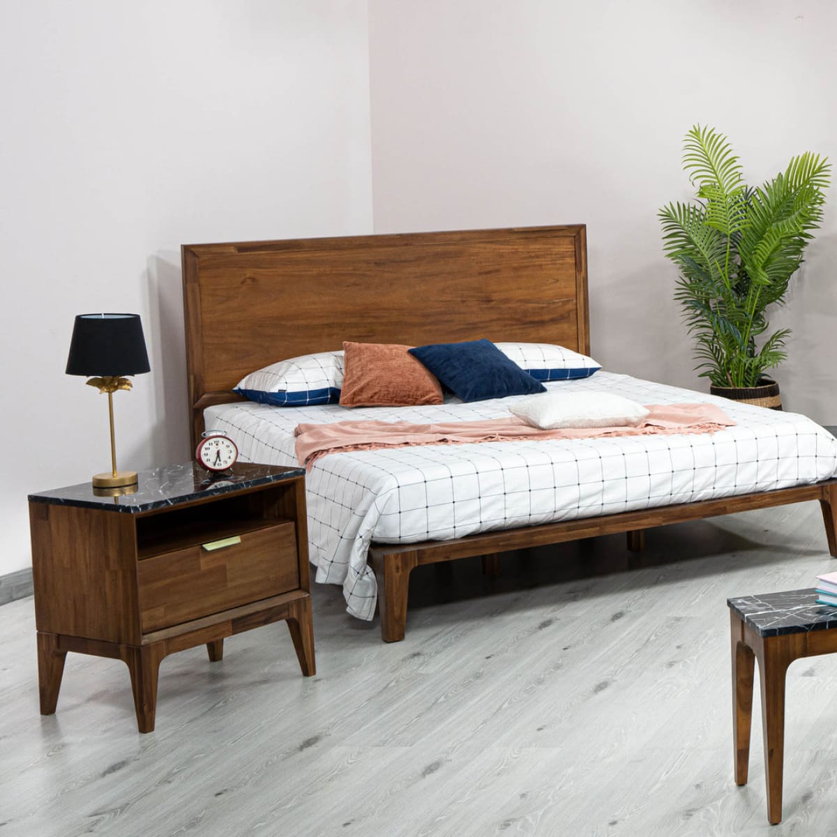 Allure King Bed - lh-import-beds