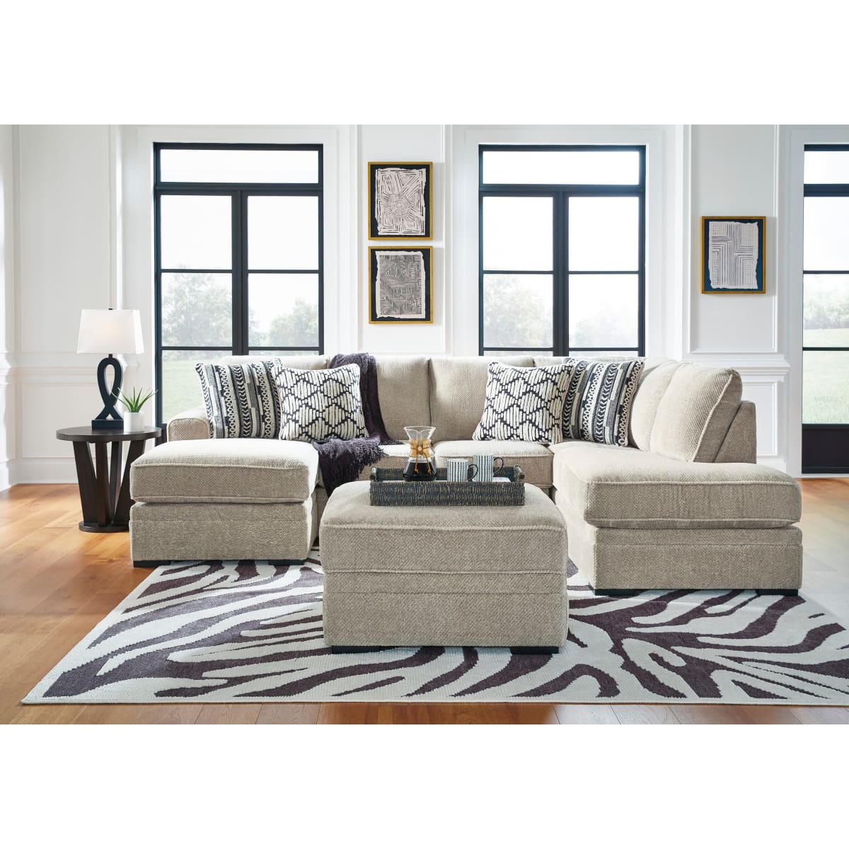 Calnita 2-Piece Sectional with Chaise - Sectional