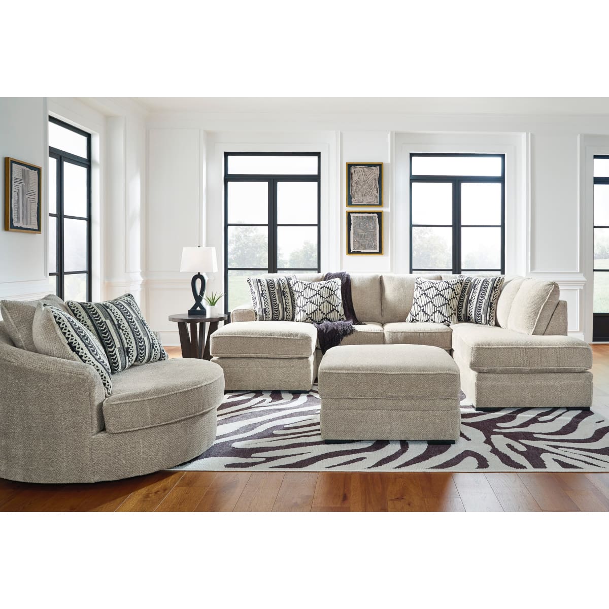 Calnita 2-Piece Sectional with Chaise - Sectional