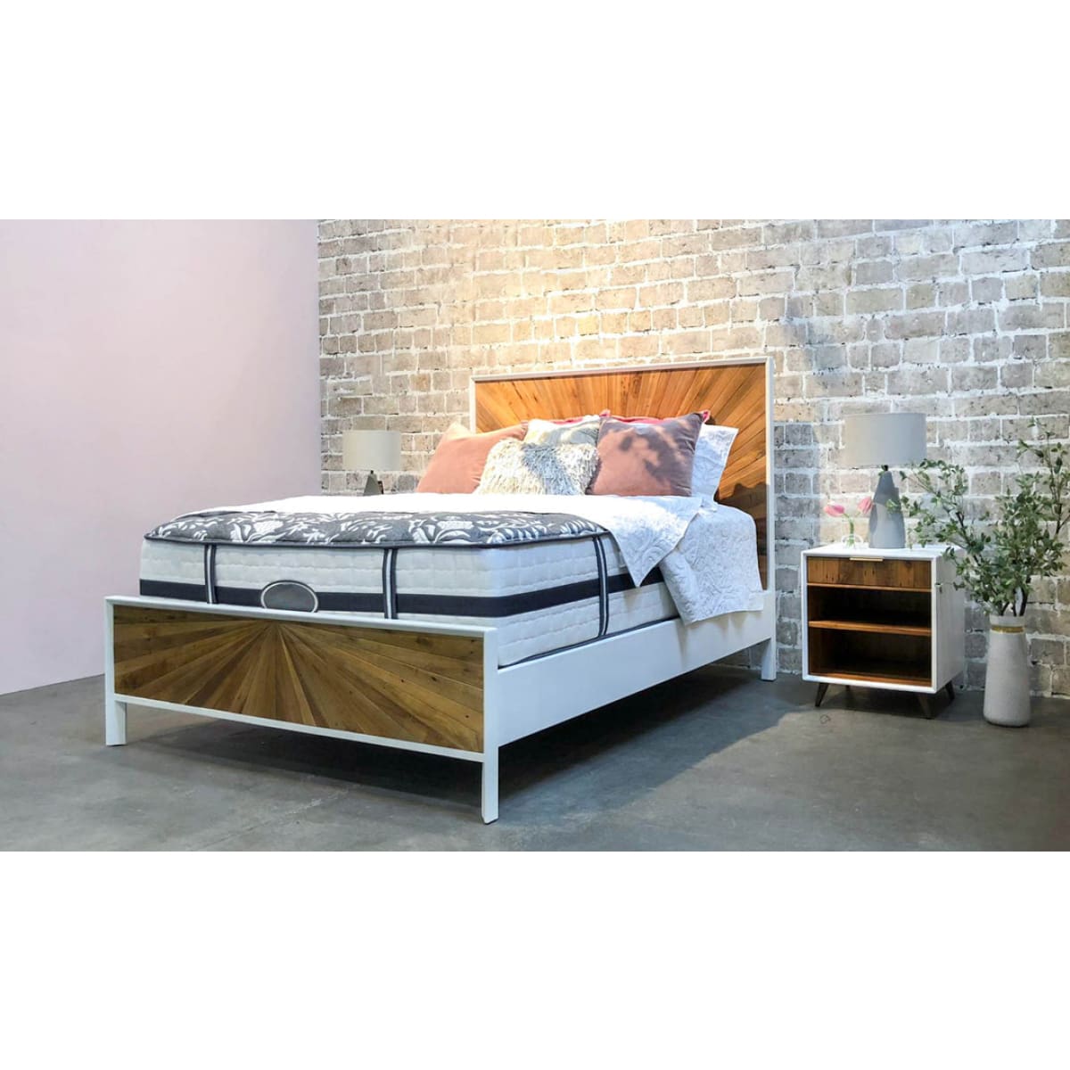 Casablanca King Bed - lh-import-beds