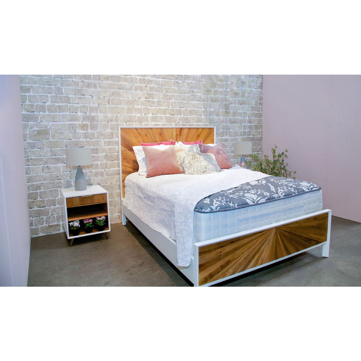Casablanca King Bed - lh-import-beds