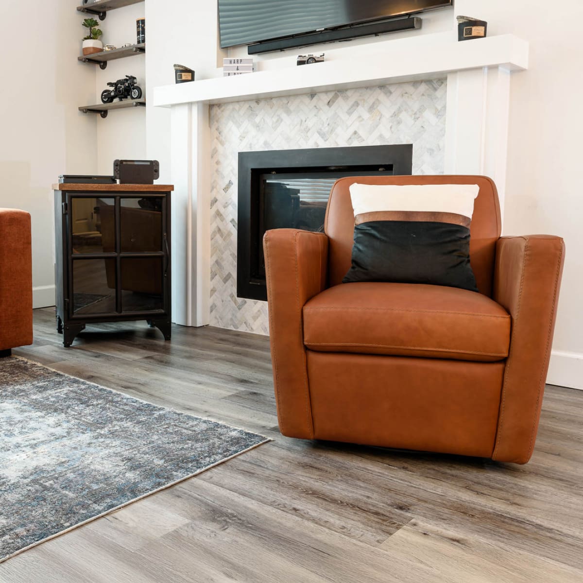 Cooper Swivel Club Chair - Cognac - lh-import-accent-club-chairs