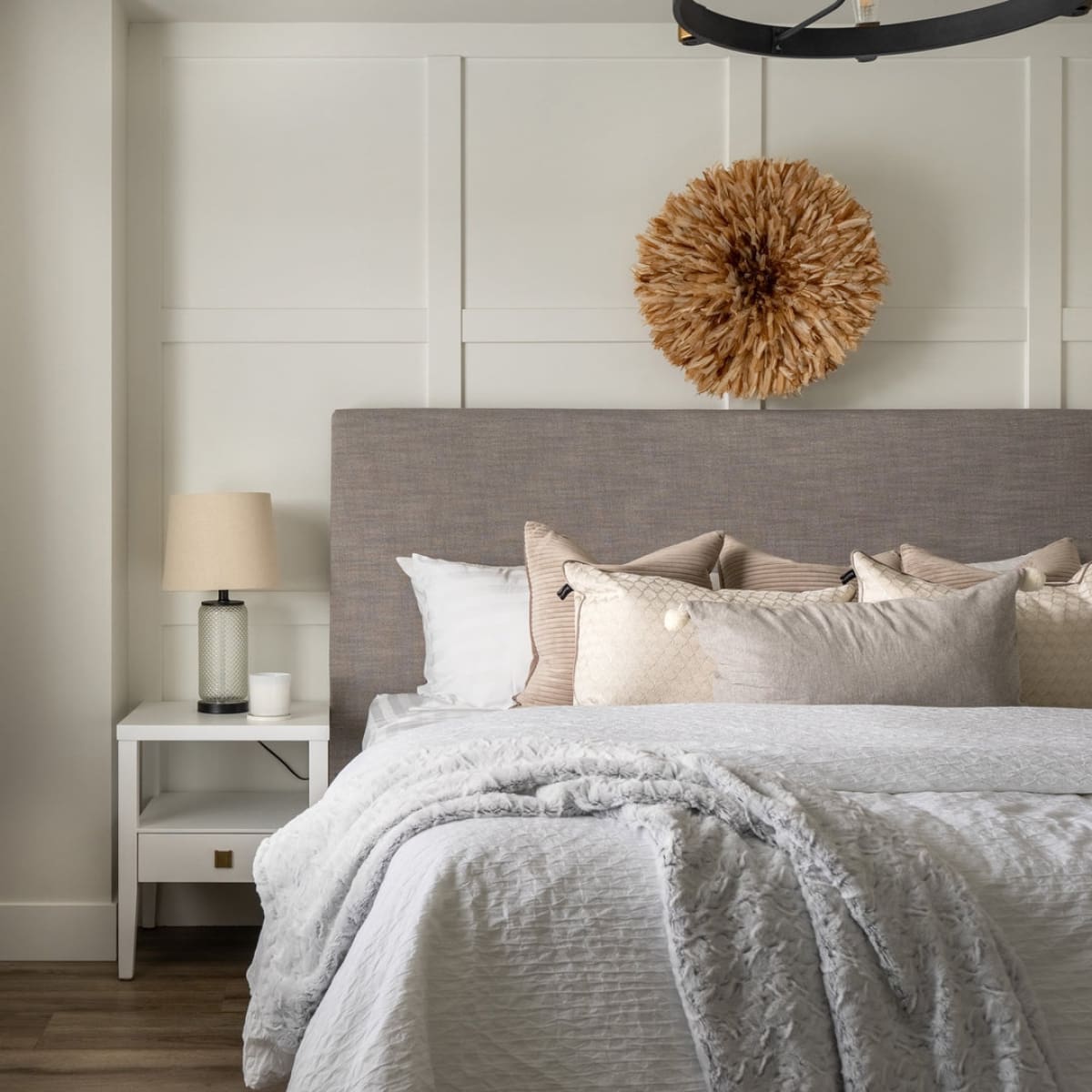 Finlay Storage Queen Bed - Dovetail Grey Linen - lh-import-beds