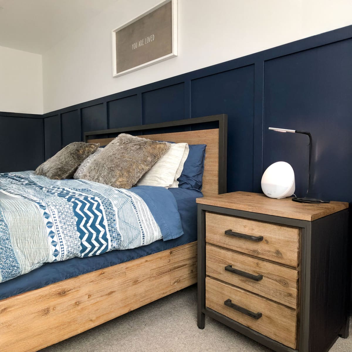 Irondale King Bed - lh-import-beds