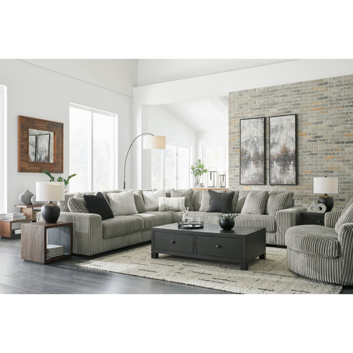 Lindyn Fog 5-Piece Sectional - Sectional