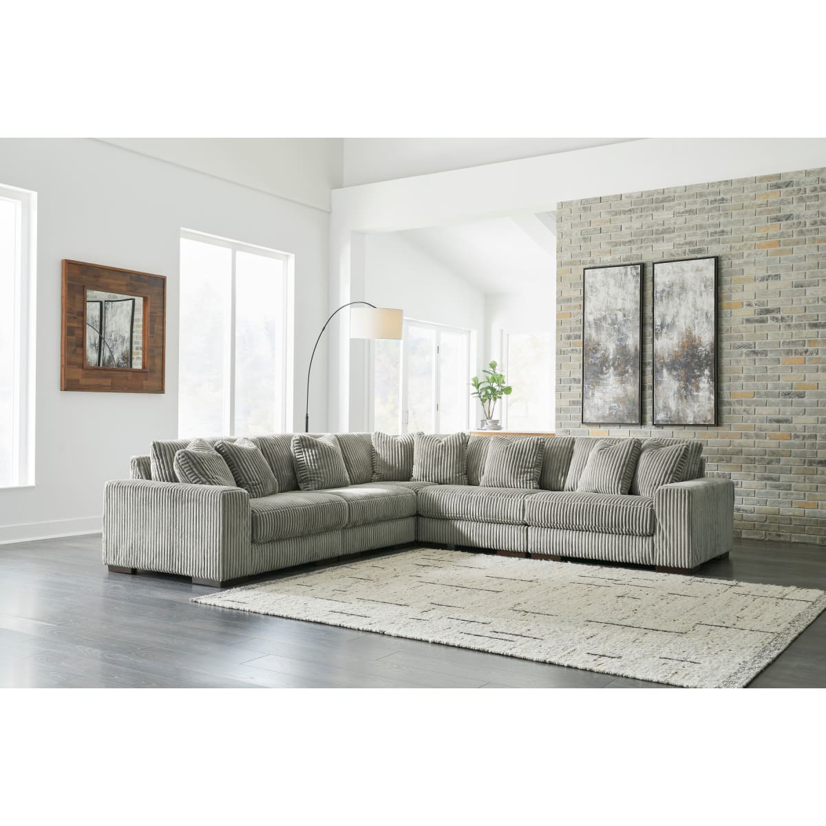 Lindyn Fog 5-Piece Sectional - Sectional