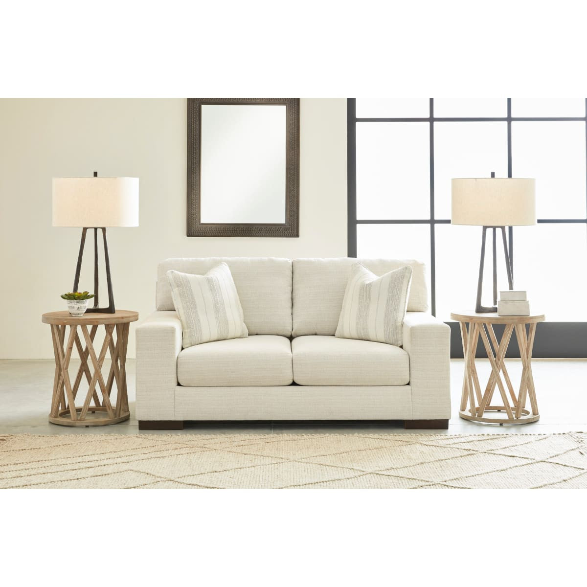 Maggie Loveseat - Loveseat
