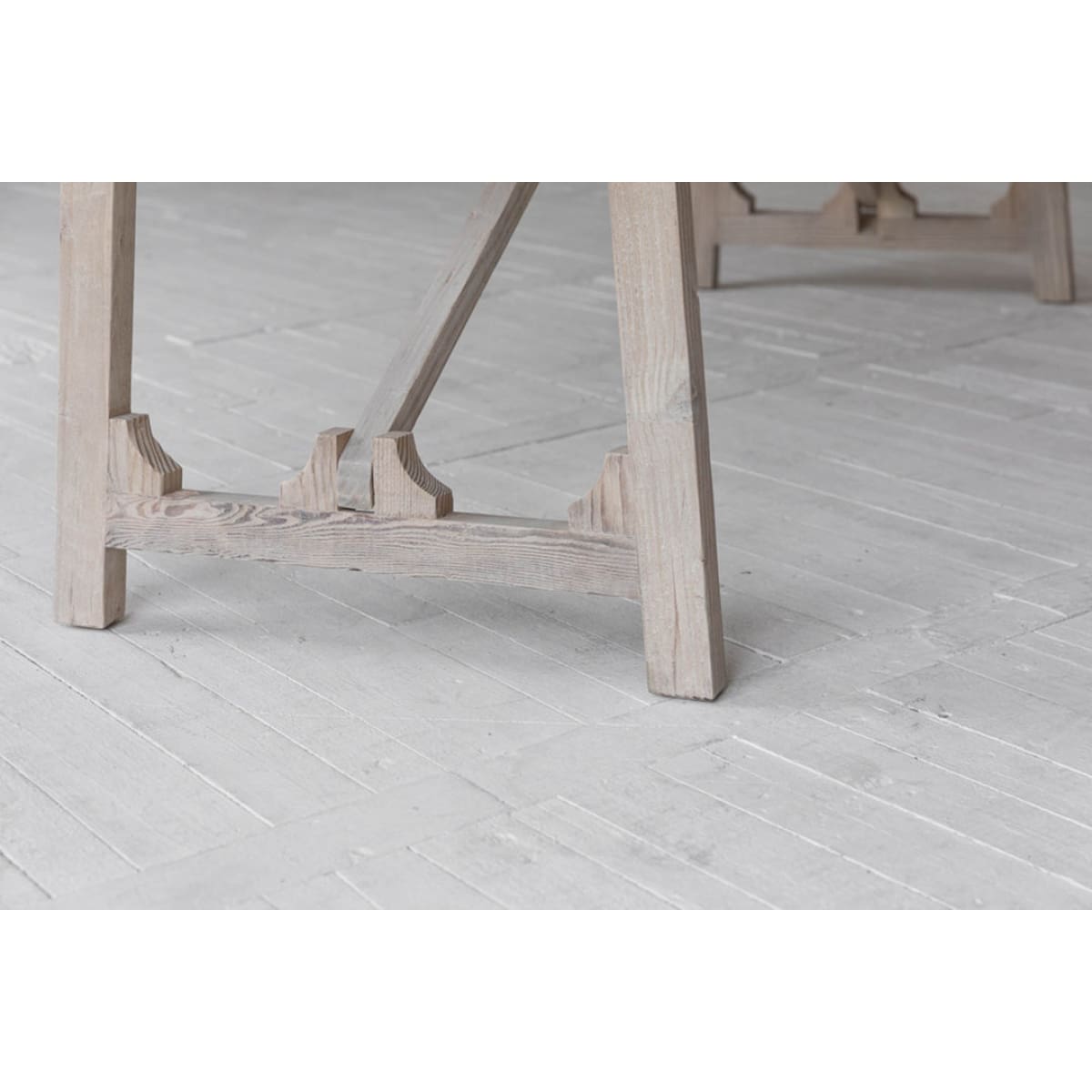Renaissance Dining Table - Antique White - lh-import-dining-tables