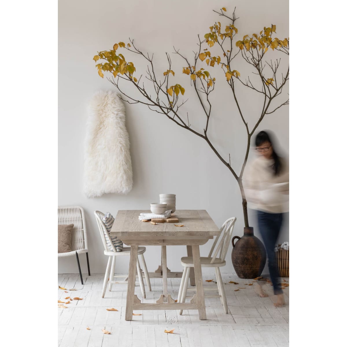 Renaissance Dining Table - Antique White - lh-import-dining-tables