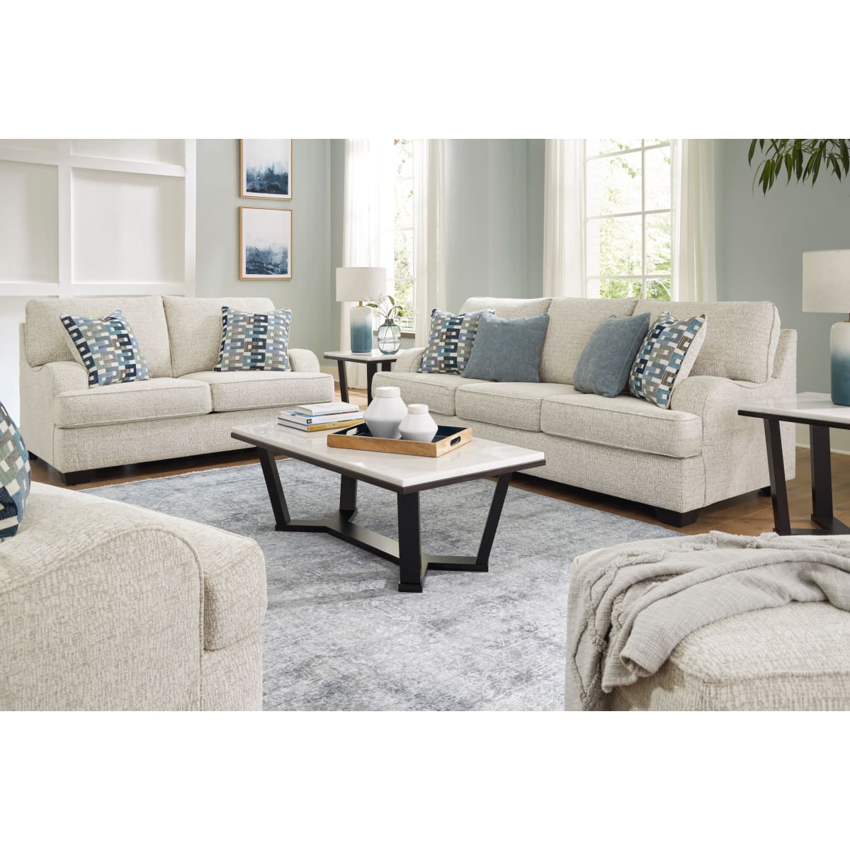 Valerano Loveseat - Loveseat