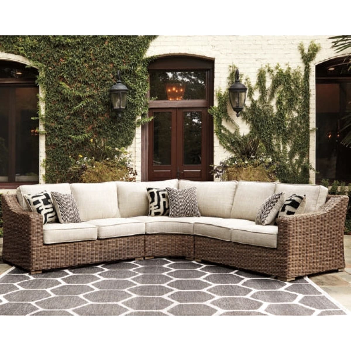 Beachcroft Sectional - Outdoor Sofa