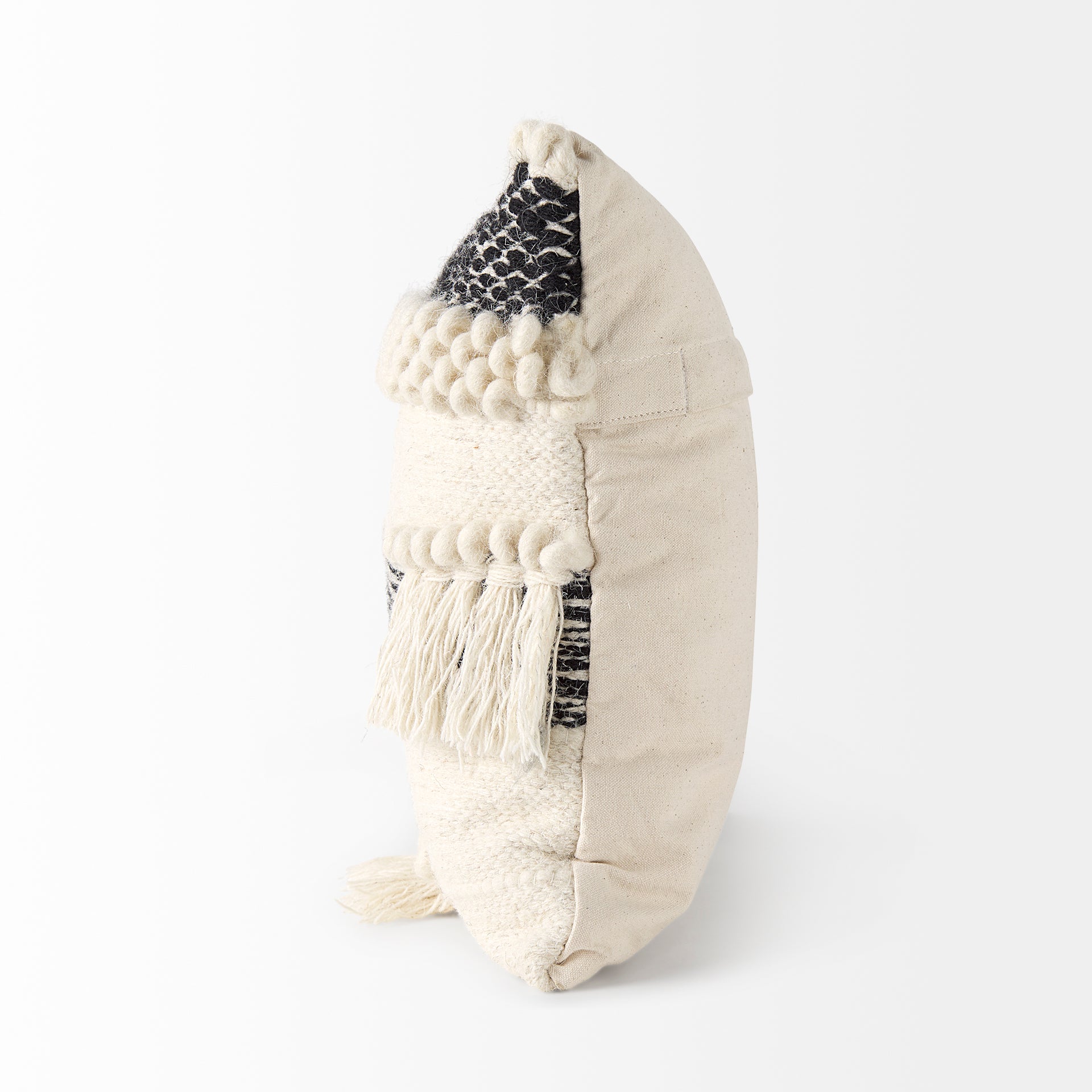 Beardell 18x18 Cream And Black Details With Tassels Pillow Cover