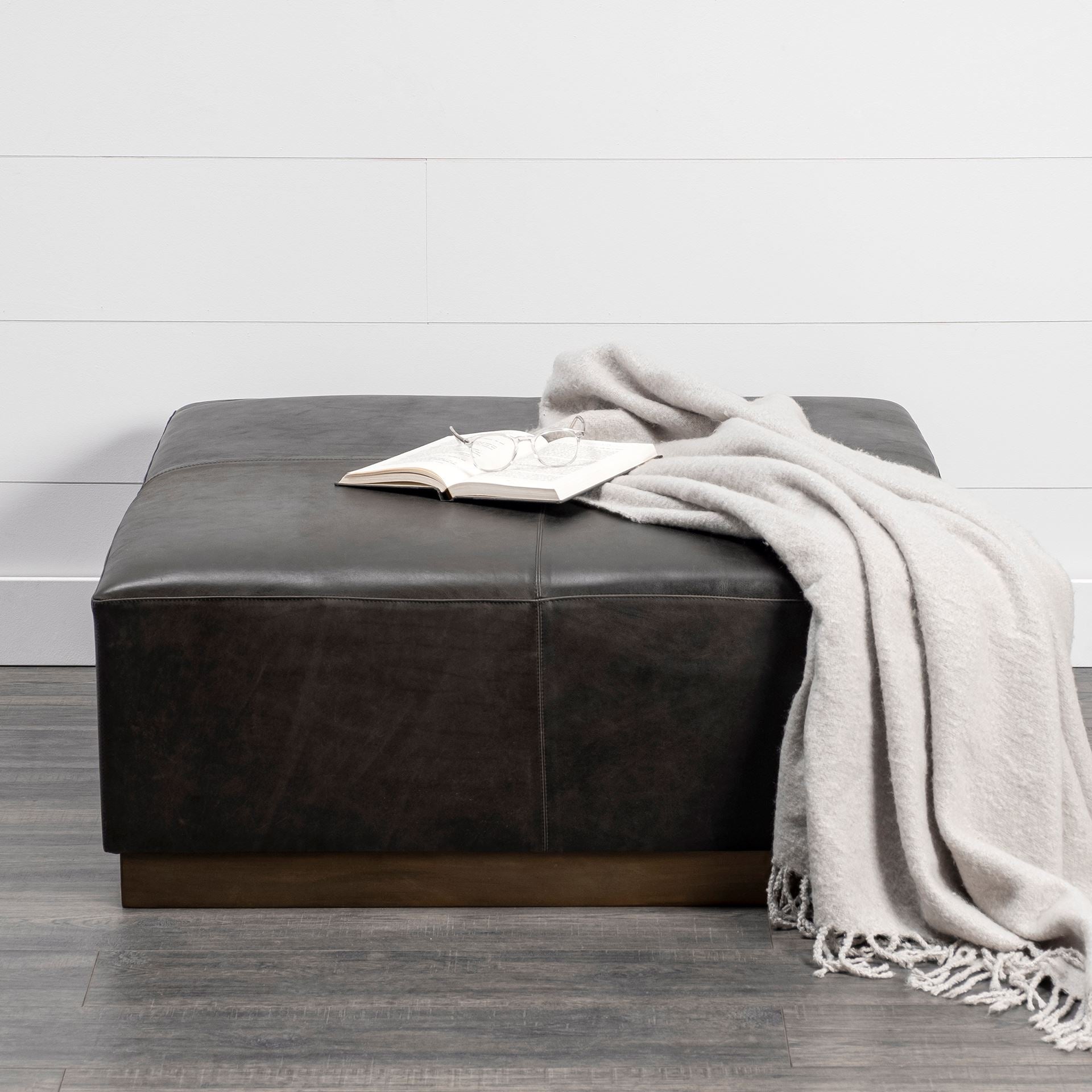 Minara Ottoman Black Leather | Gold Metal - ottoman-and-poufs