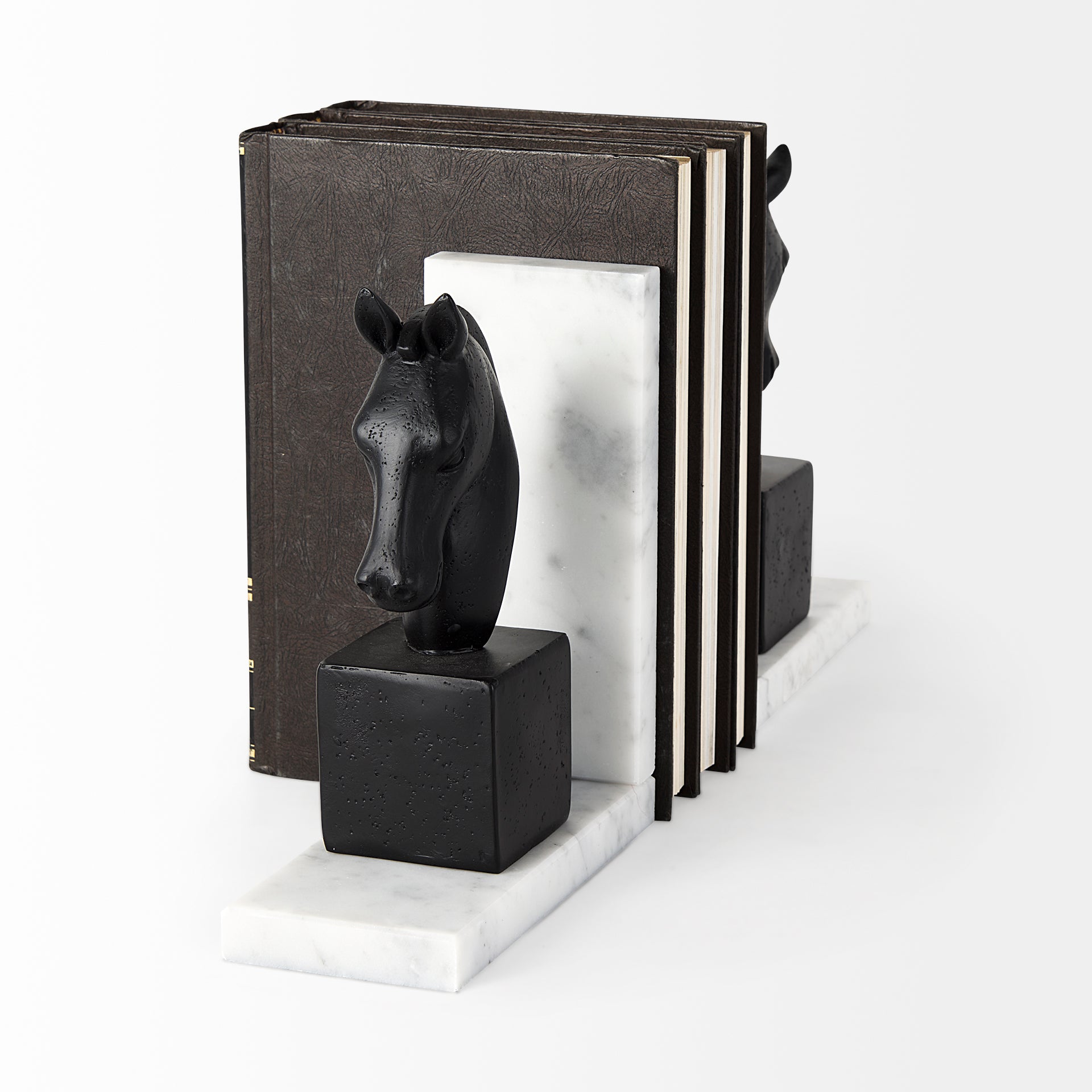 Hidalgo (Set of 2) 14L x 3W Black Majestic Horse Bookends