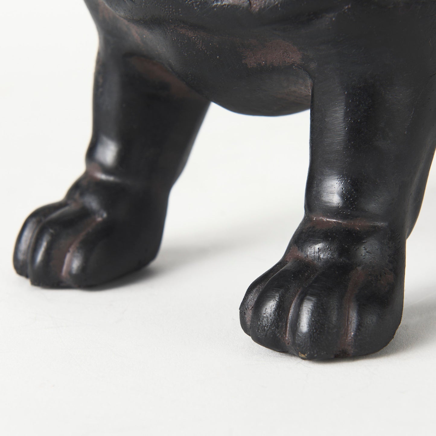 Hugo 5L x 13W Black Resin Bulldog