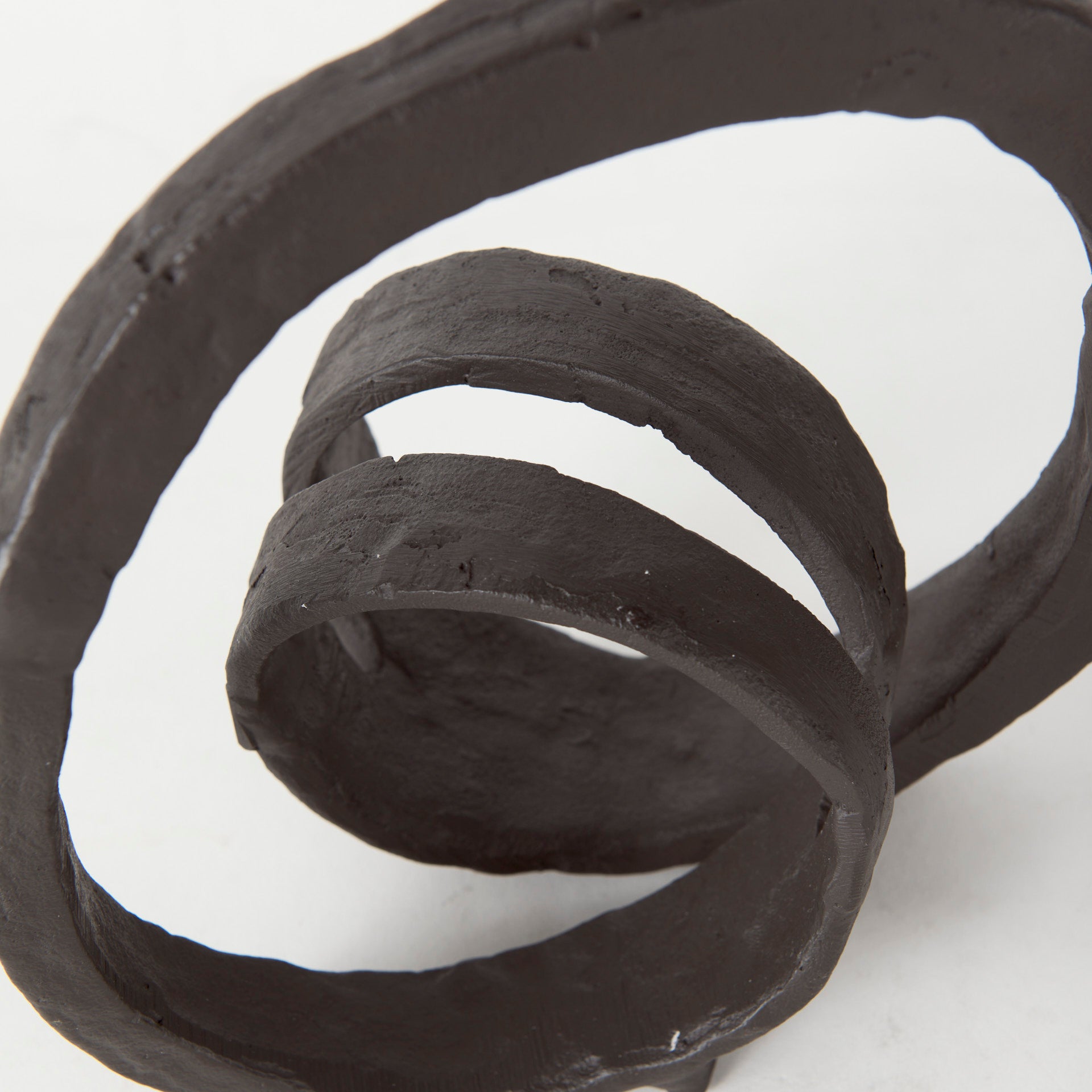 Stanislaw II Black Metal Infinite Ribbon Sculpture