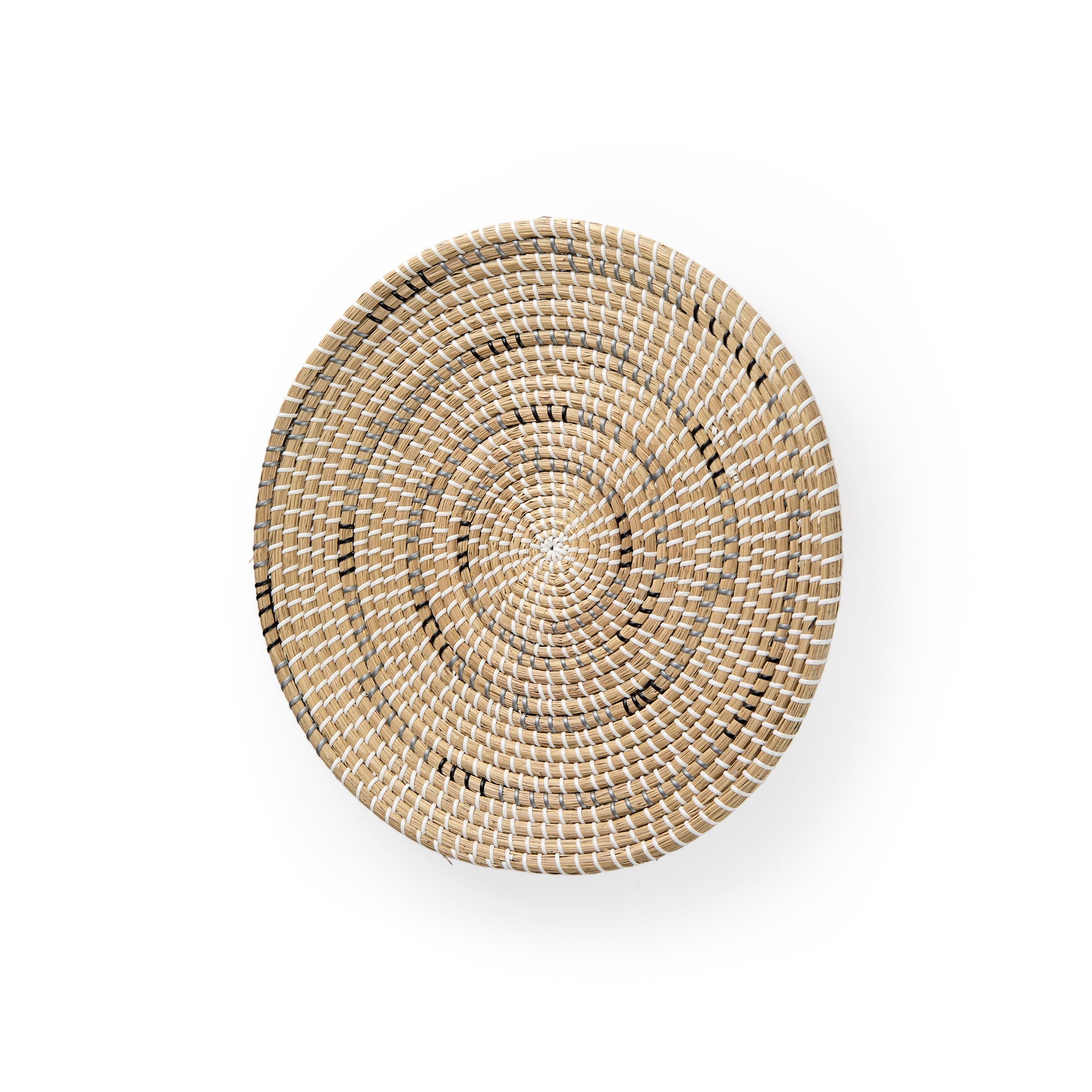 Avel  18.0L x 18.0W x 3.0H  Light Brown Seagrass W/Dark Brown String Round Wall Hanging Plate