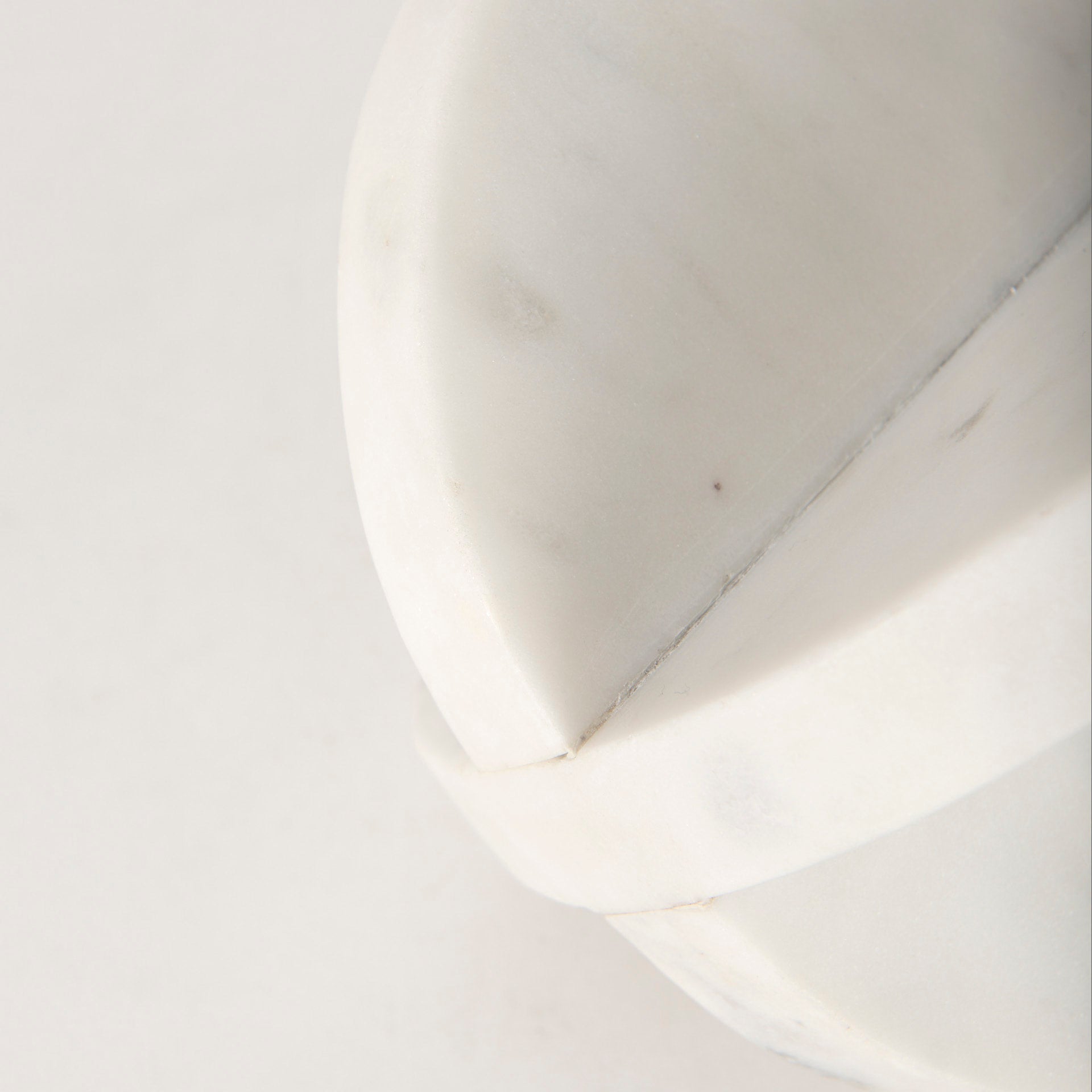 Sophia 6.0"L x 6.0"W x 6.0"H Small Marble Ornament