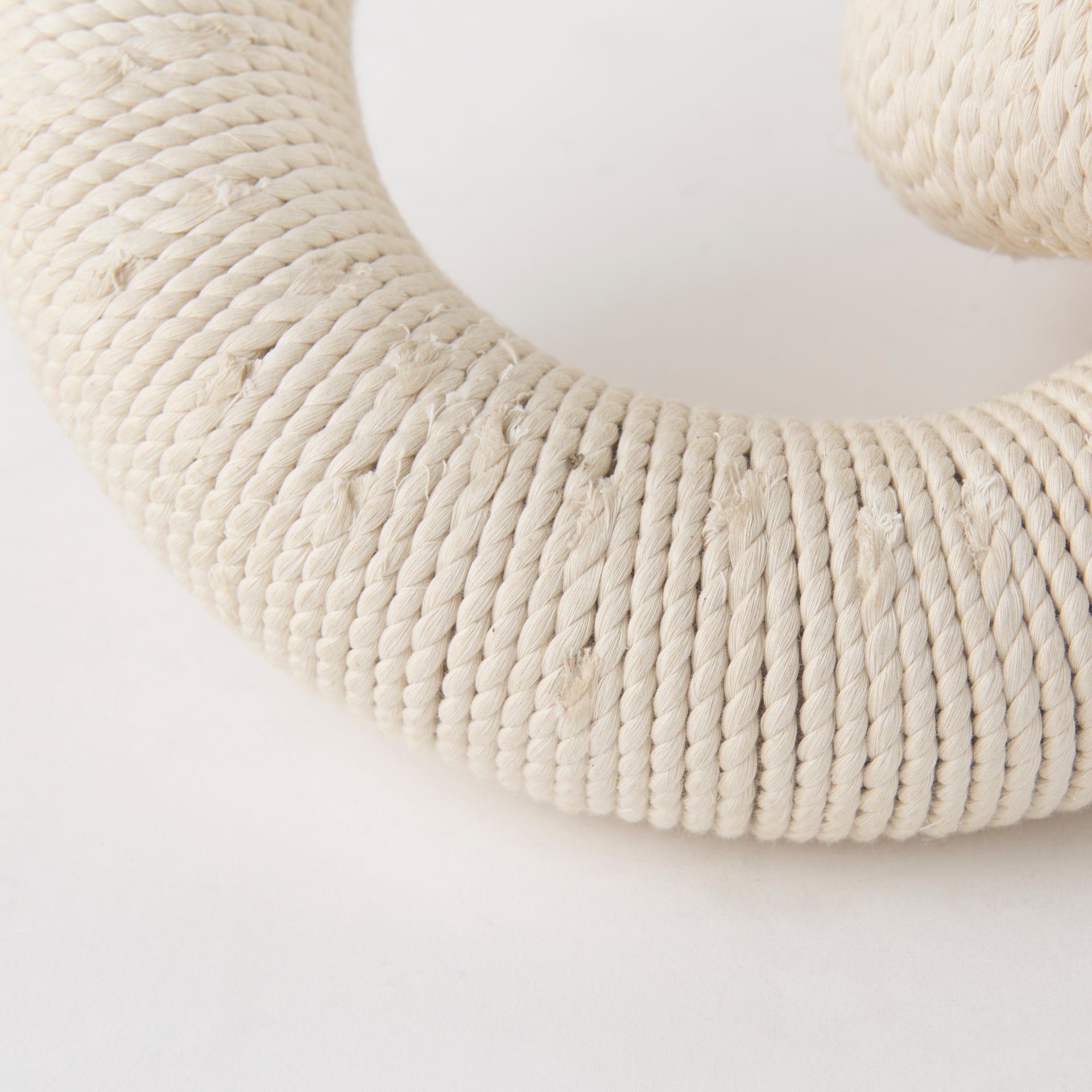 Alize Cotton Rope Wrapped Solid Wood Circular Chain Link Decorative Object