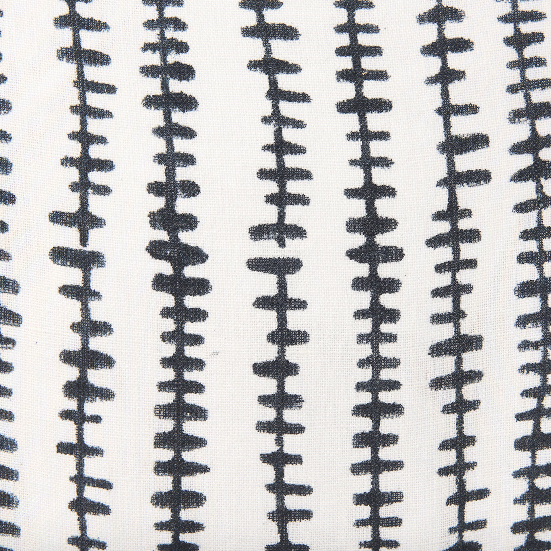 Jenna 22x22 Cream w/ Black Print Linen Square Decorative Pillow Cover
