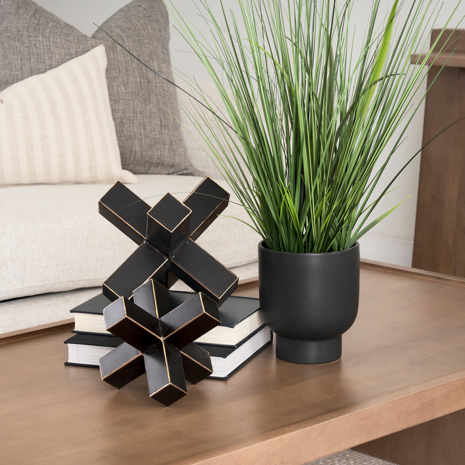 Abel (Large) 9L x 9W Black Metal Jack W/ Gold Accents