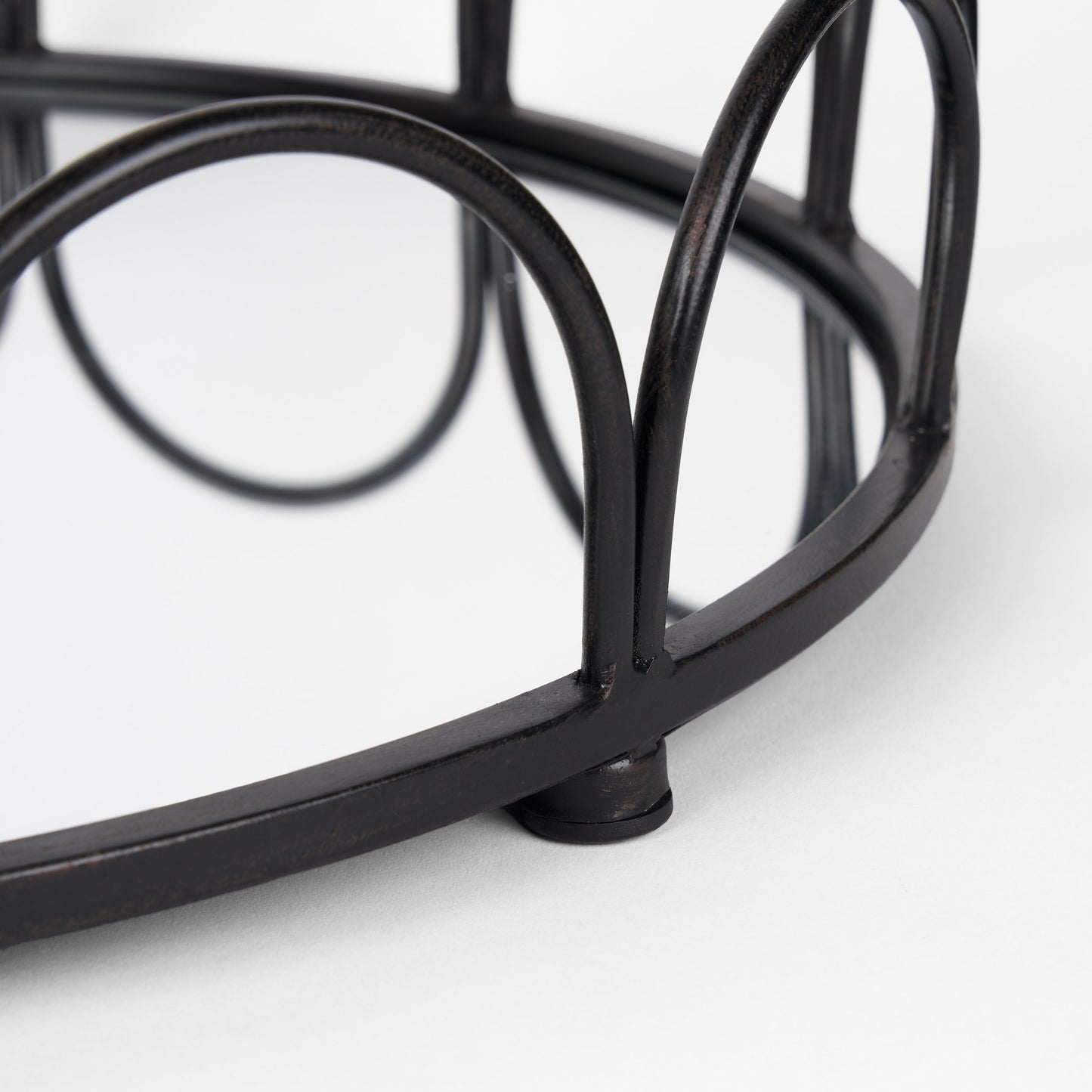 Lenore Round Metal/Mirror Tray Black (Set of 2)