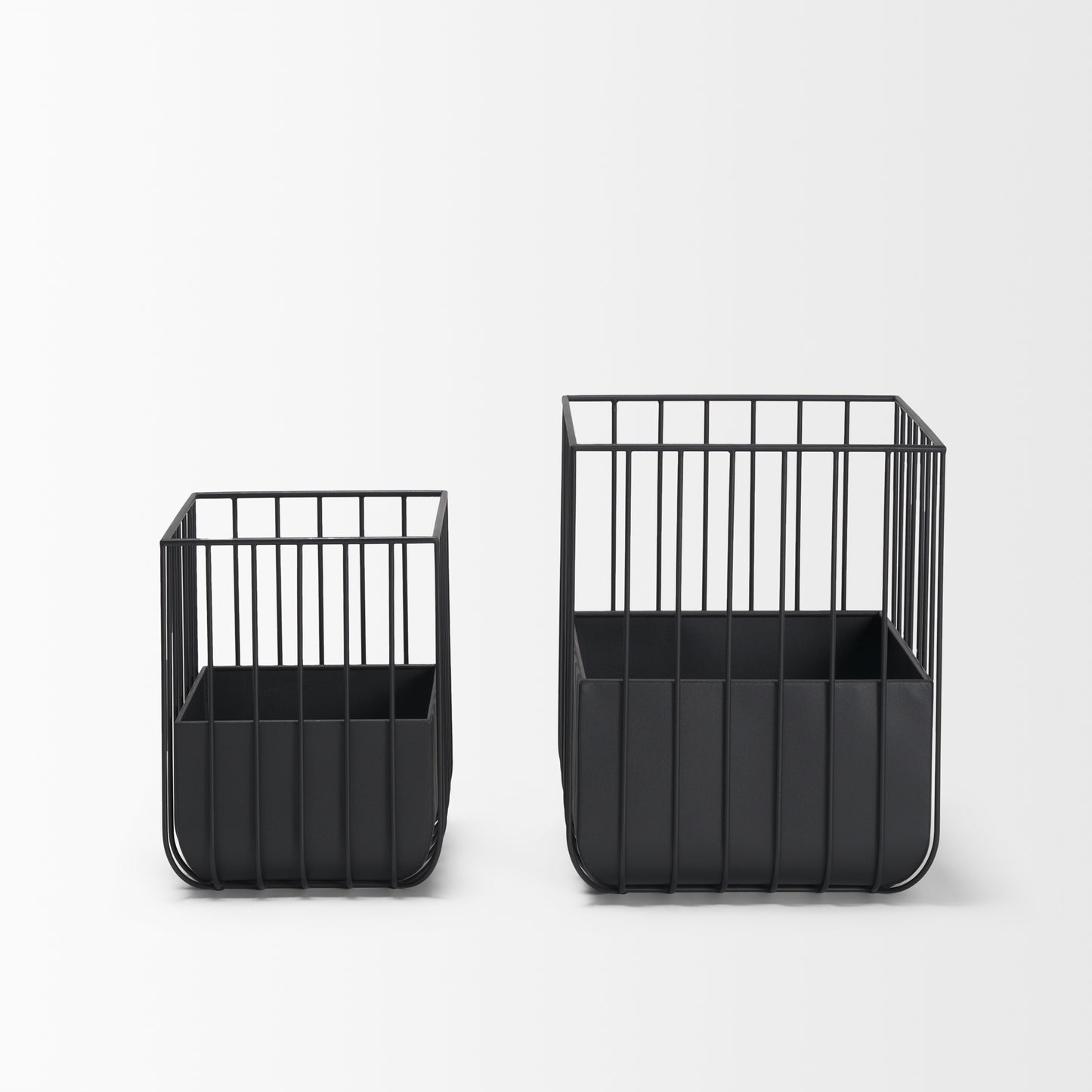 Verna Matte Black Wire Cage Metal Planters (Set of 2)