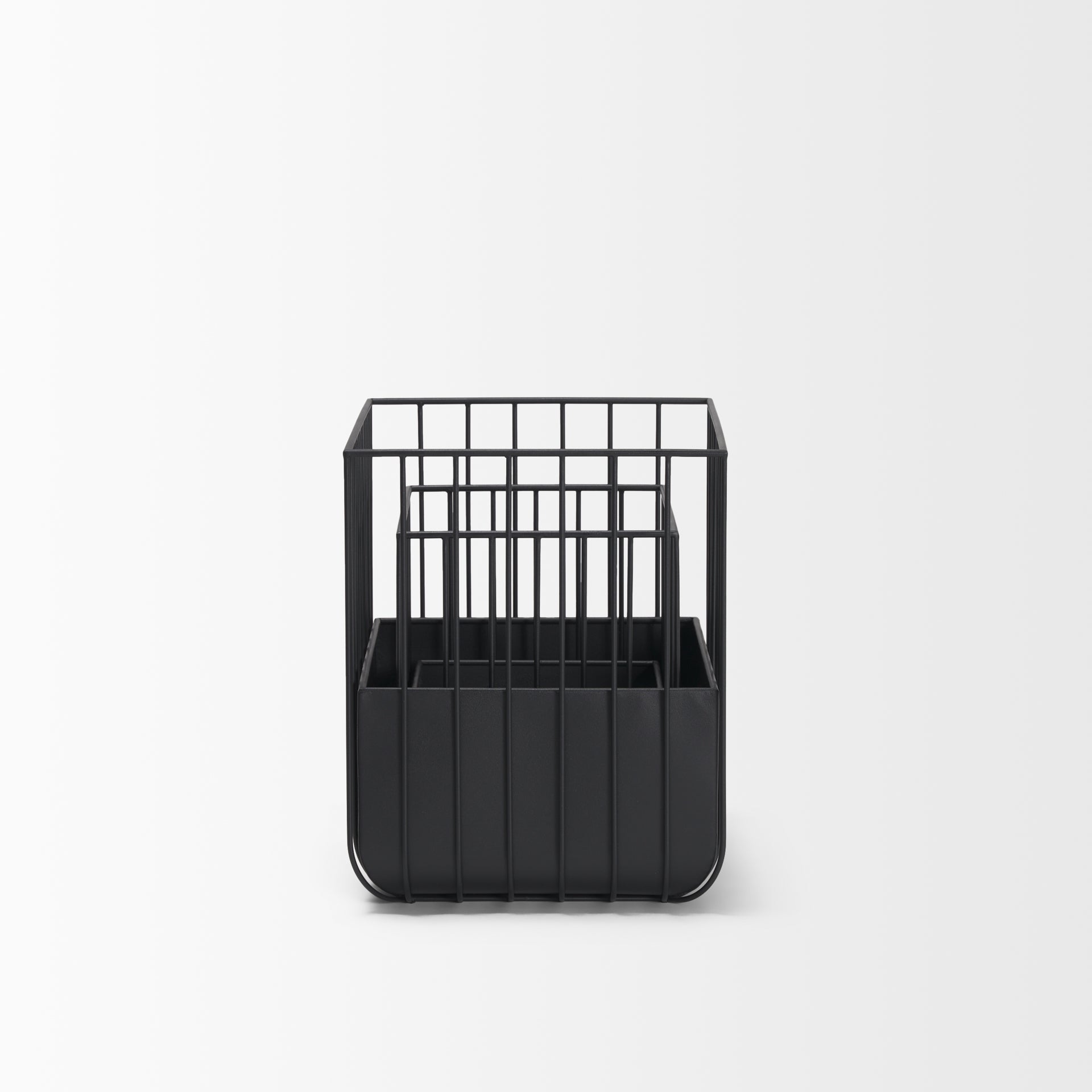 Verna Matte Black Wire Cage Metal Planters (Set of 2)