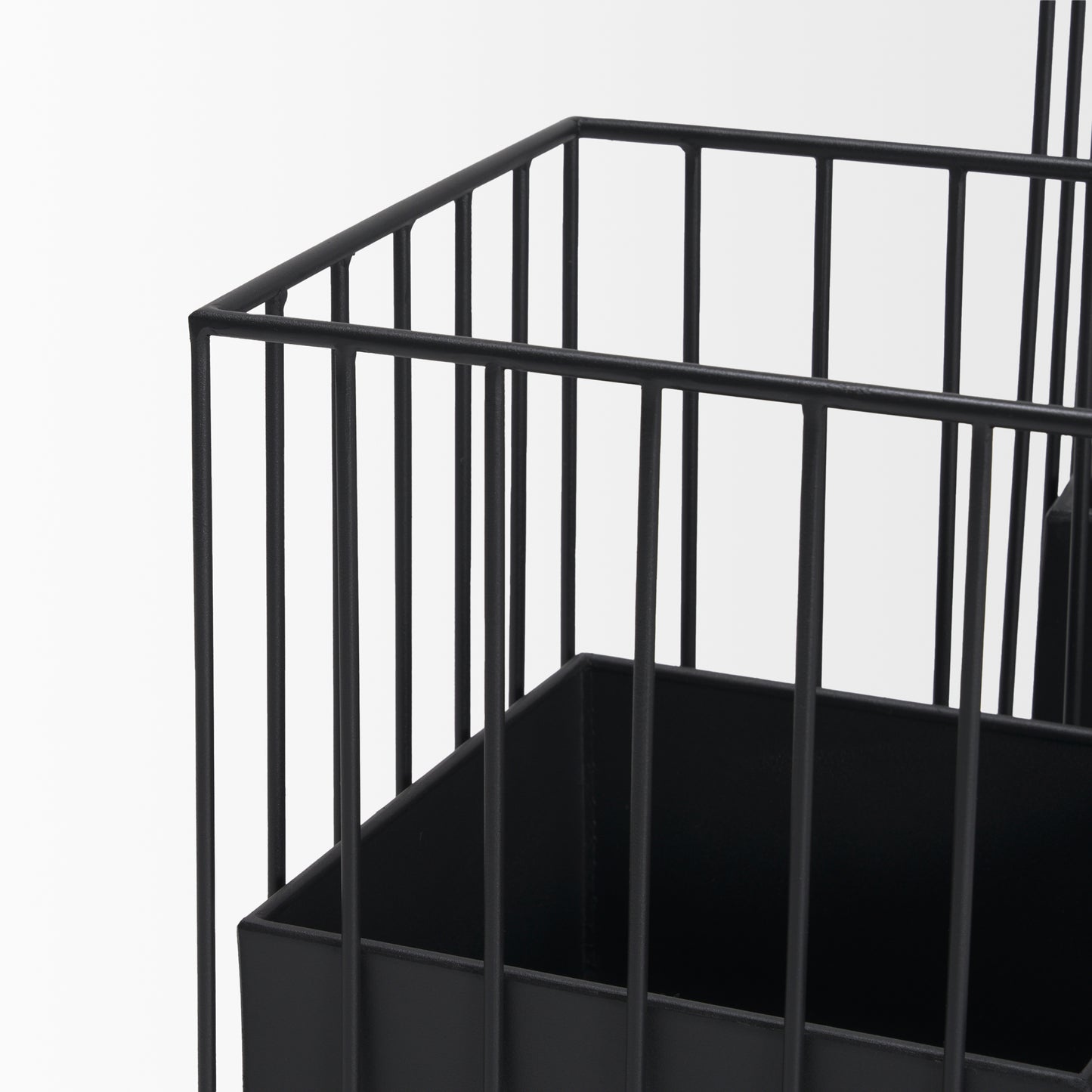 Verna Matte Black Wire Cage Metal Planters (Set of 2)