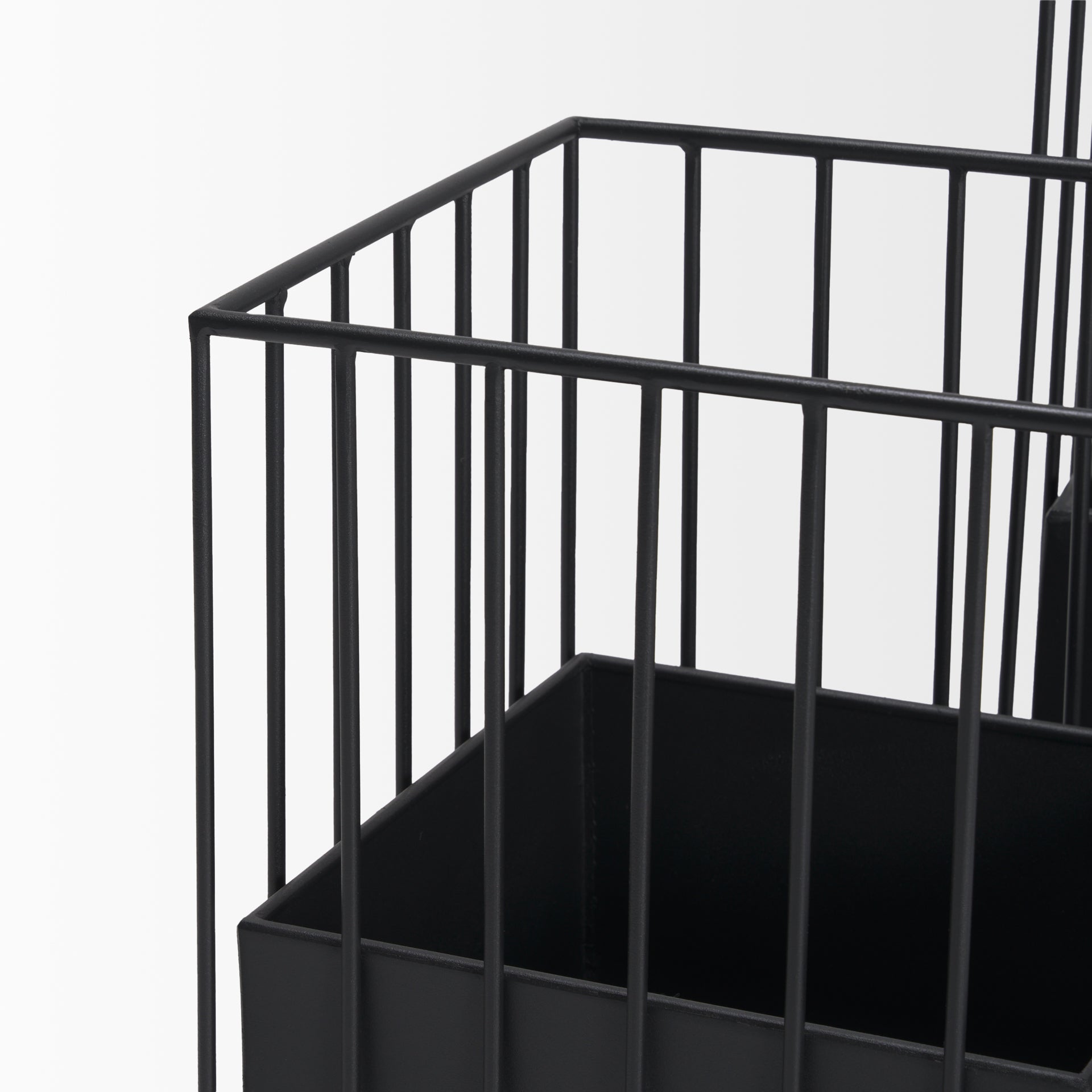 Verna Matte Black Wire Cage Metal Planters (Set of 2)