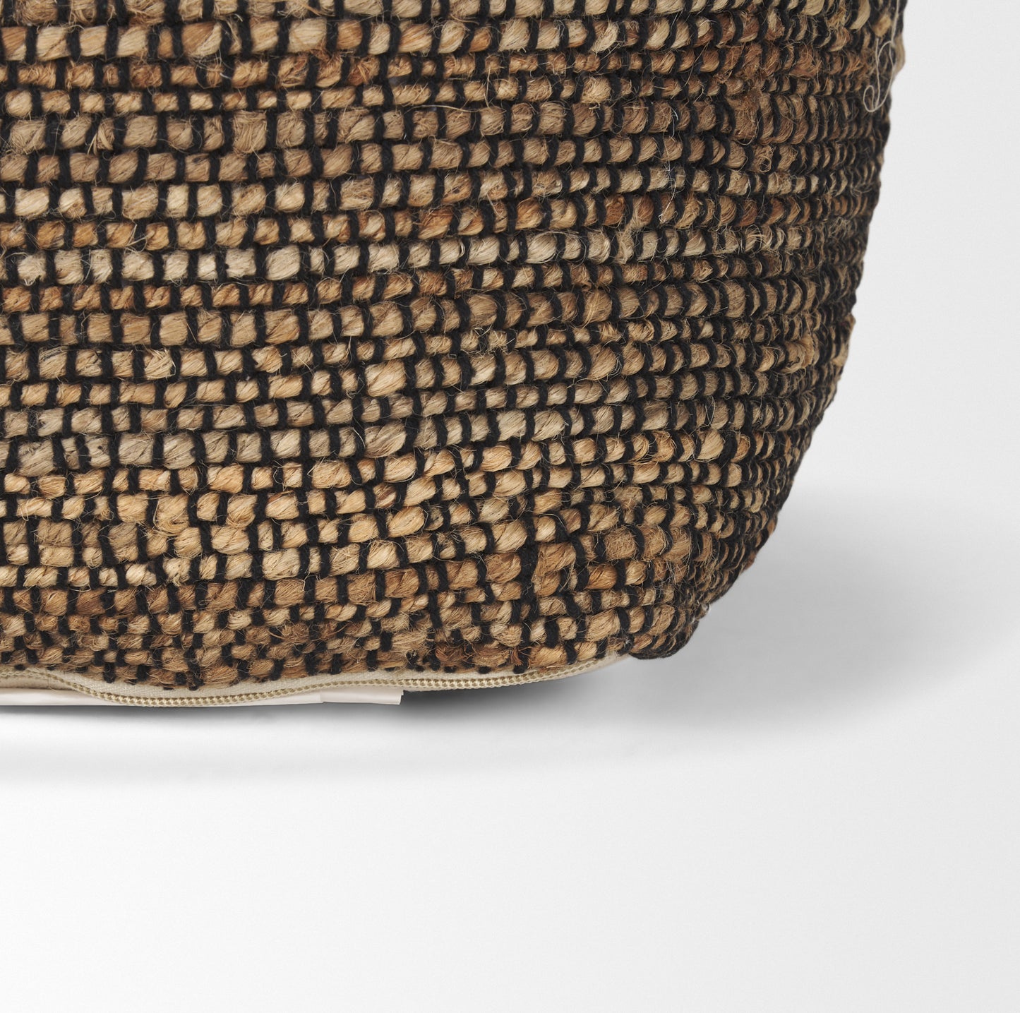 Samiya Jute w/ White Cotton Pouf
