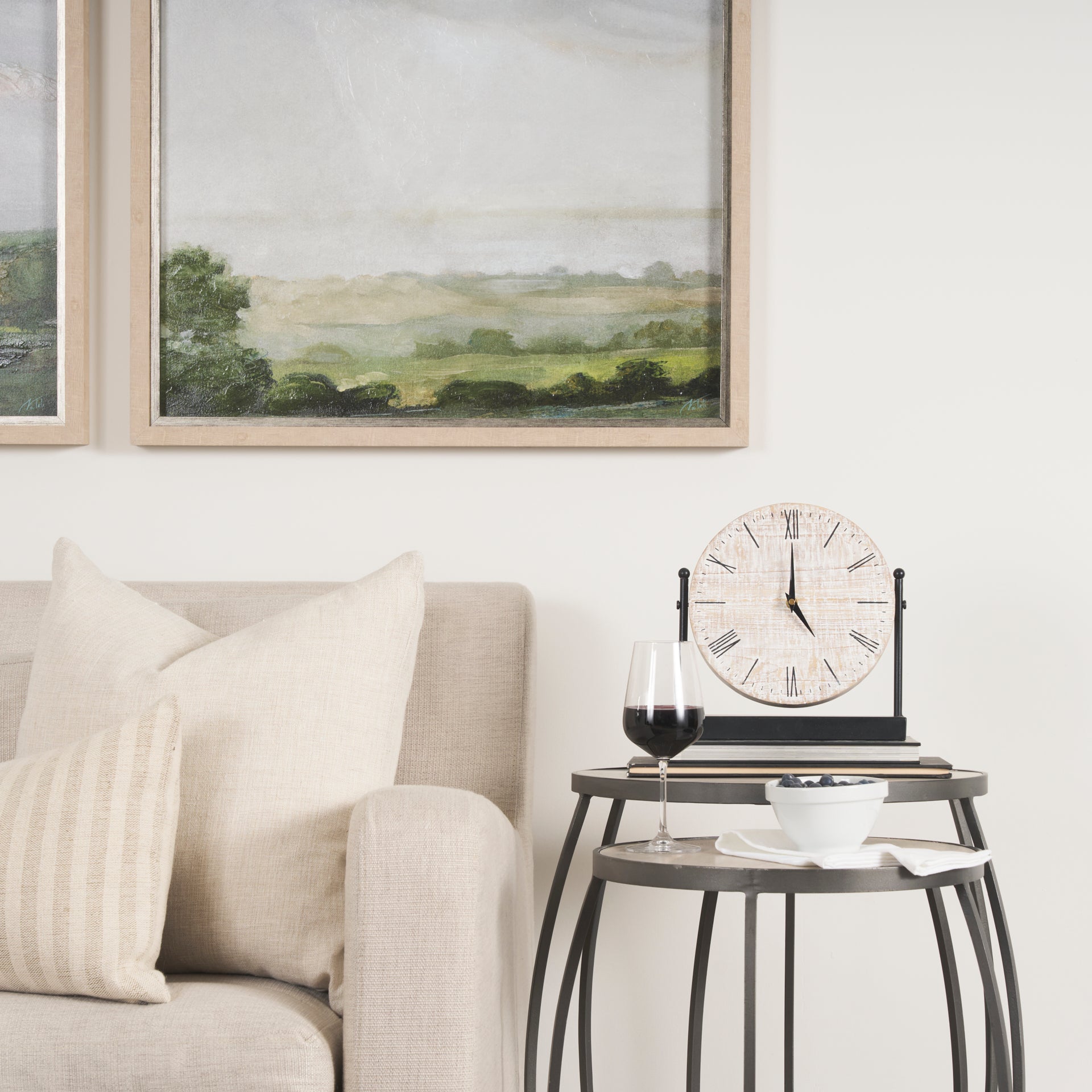 Raja Matte Black Metal w/ Wood Table Clock