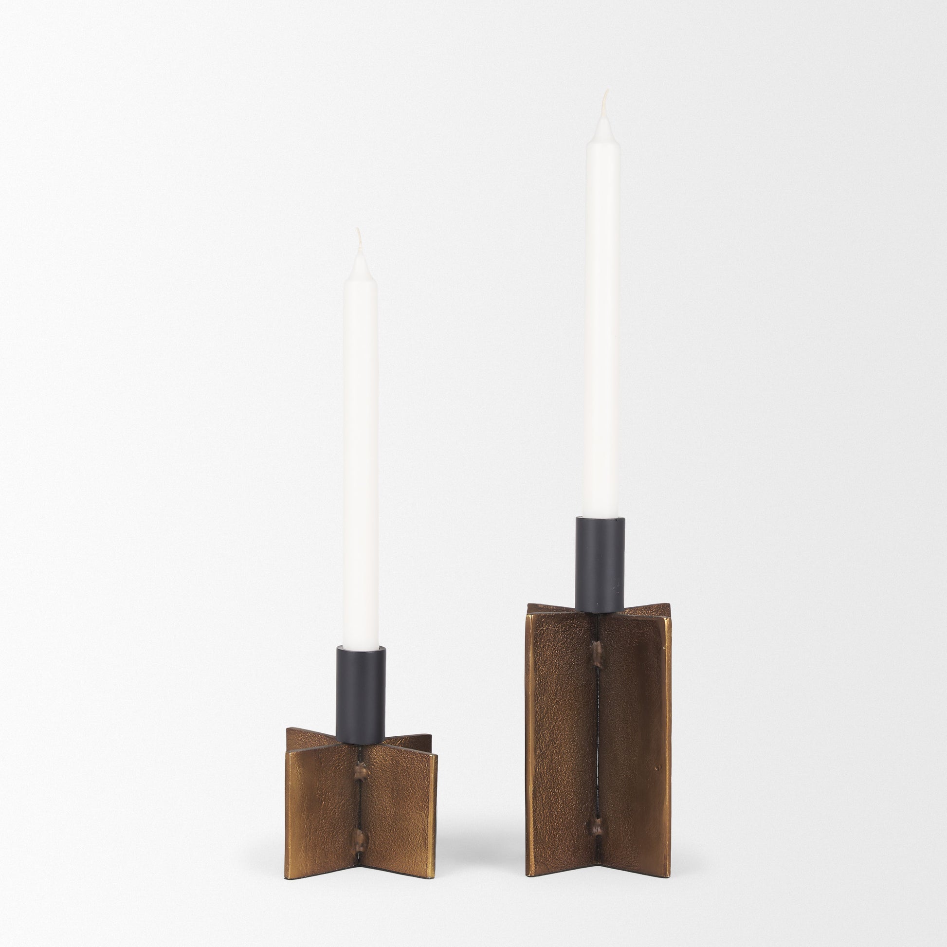 Pia Antiqued Gold w/ Black Metal Taper Candleholder (Set of 2)
