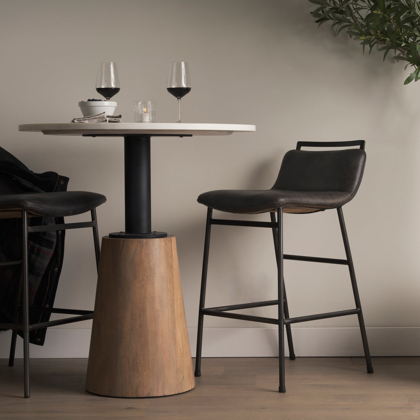 Kavalan Bar Counter Stool Ebony Leather | Black Metal | Counter - bar-stools