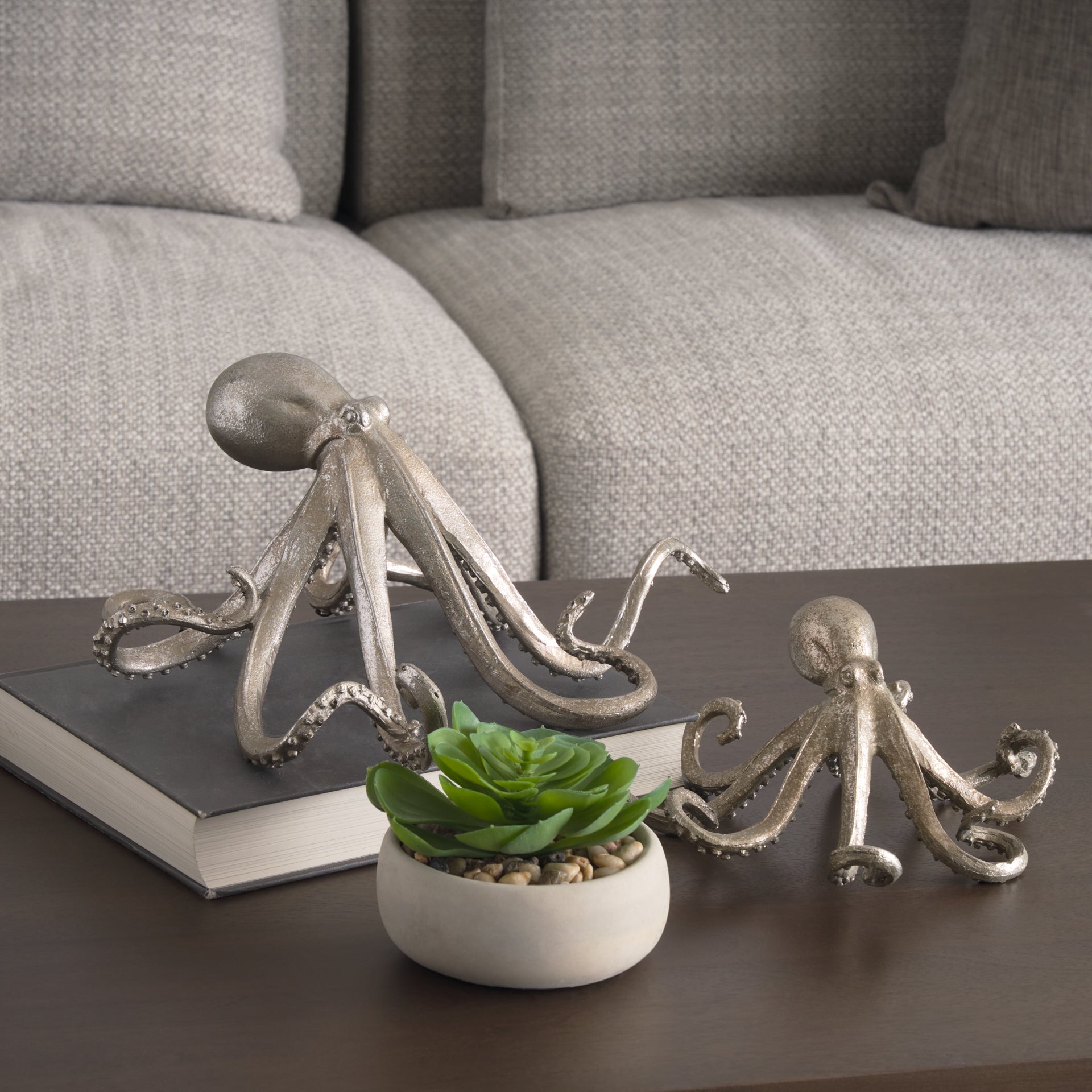 Strafford Medium 13L x 7W Silver Resin Octopus