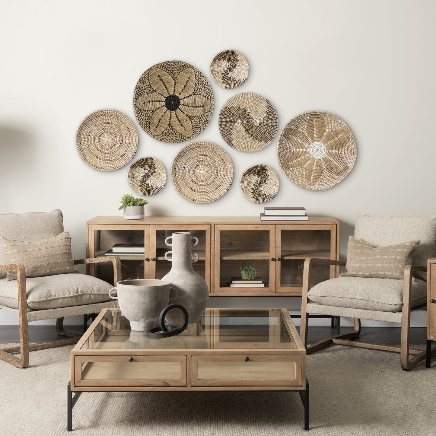 Avel  18.0L x 18.0W x 3.0H  Light Brown Seagrass W/Dark Brown String Round Wall Hanging Plate