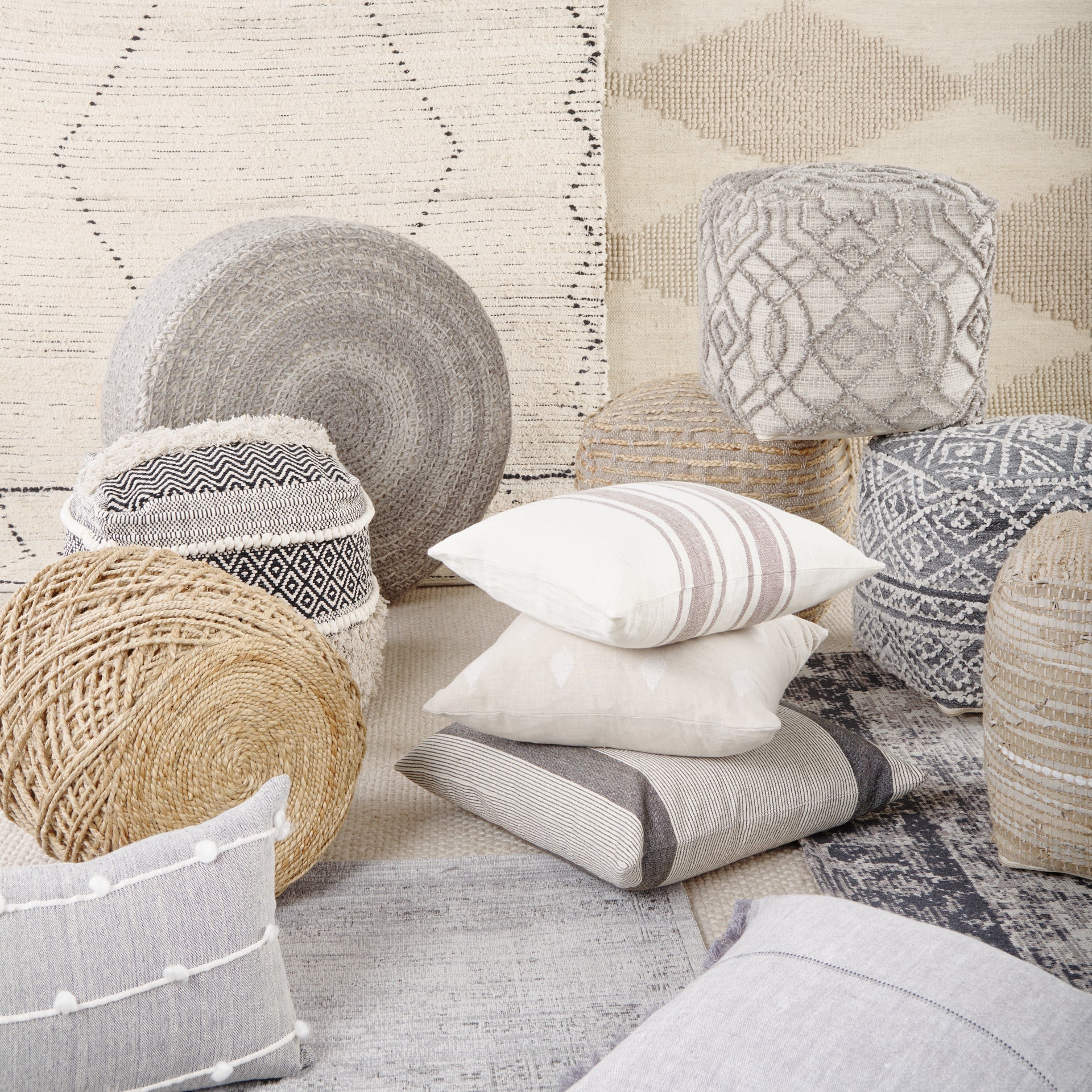 Darika 16.0L x 16.0W x 16.0H Black/White/Gray Cotton Pouf