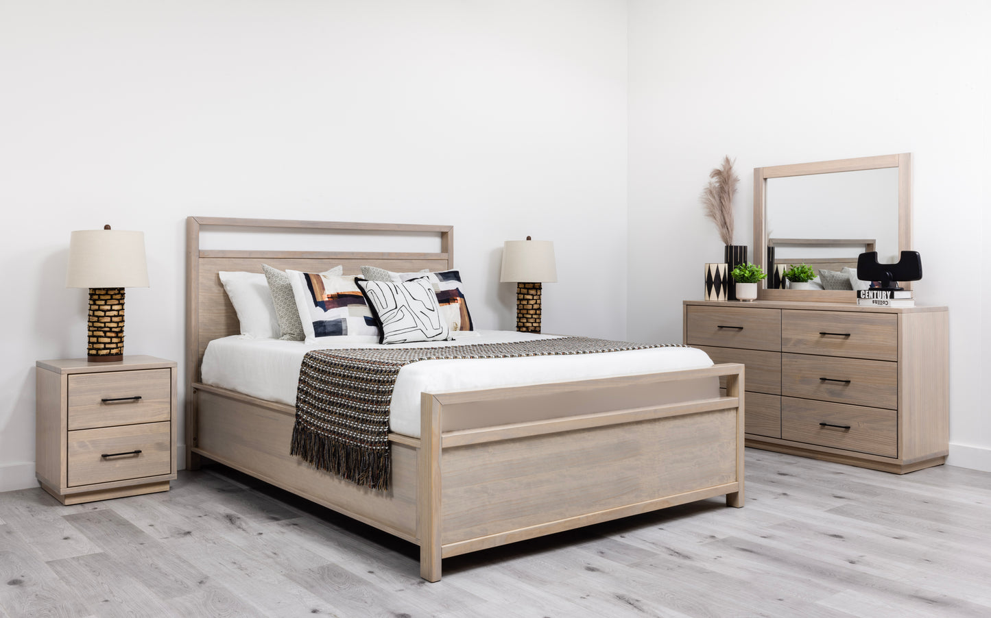 Vista Queen Bed