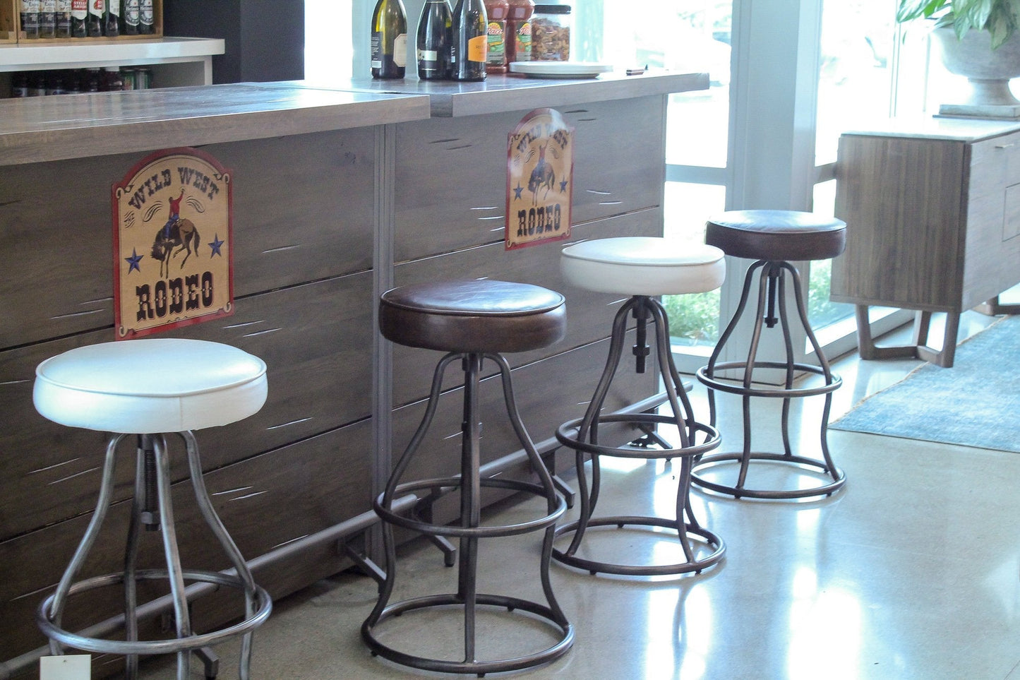Bowie Stool - Vintage Brown