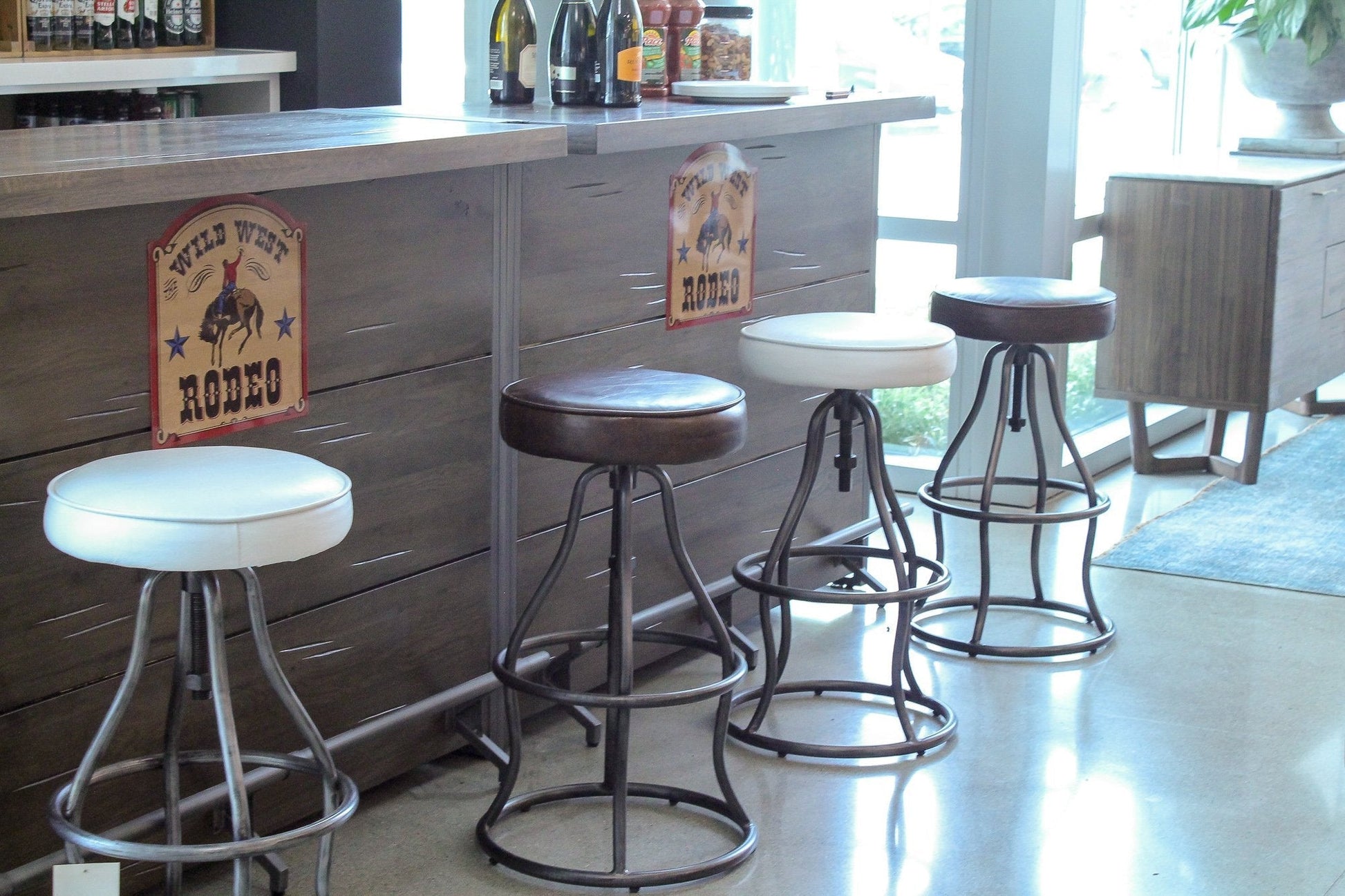 Bowie Stool - Vintage Brown