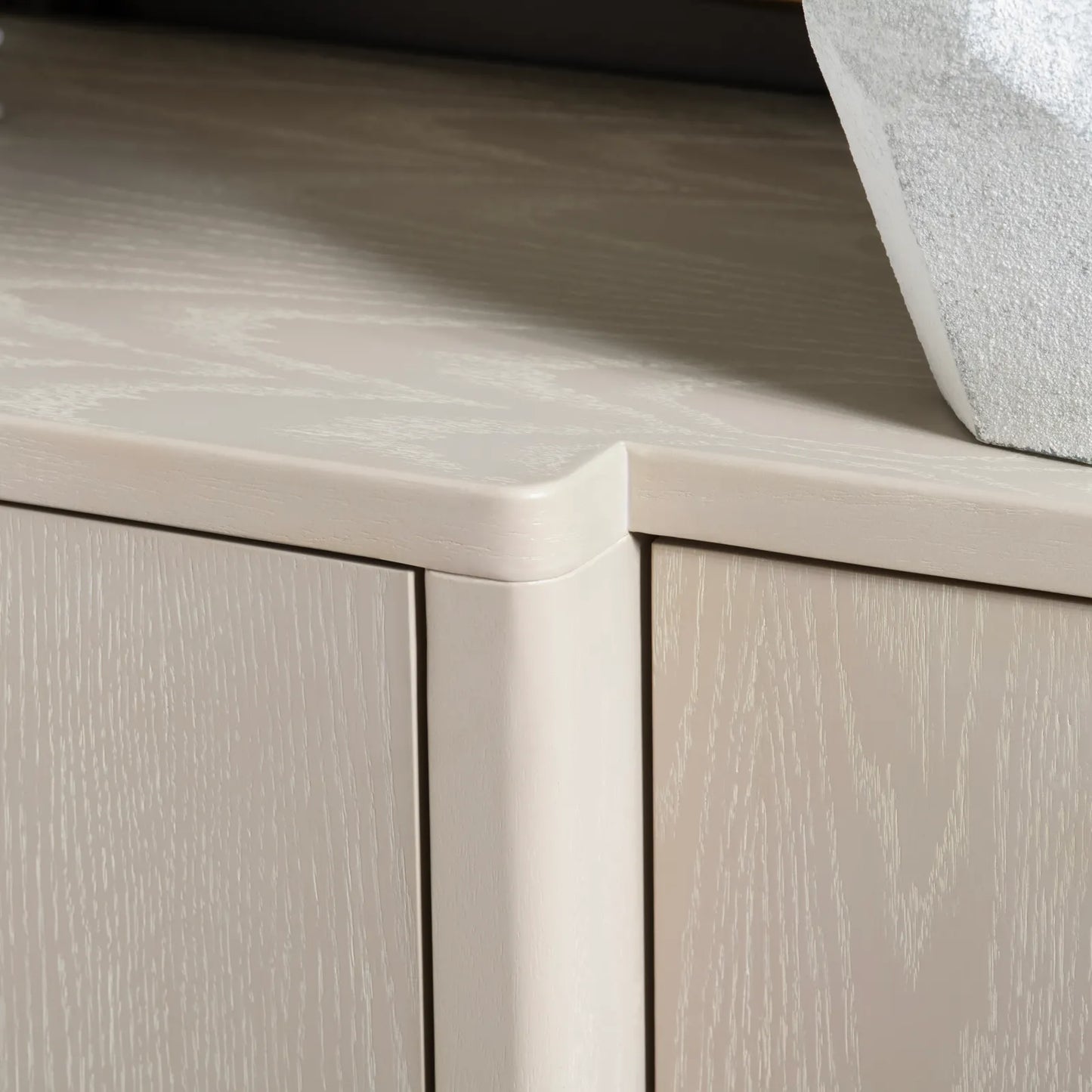 Lexington four-door Sideboard