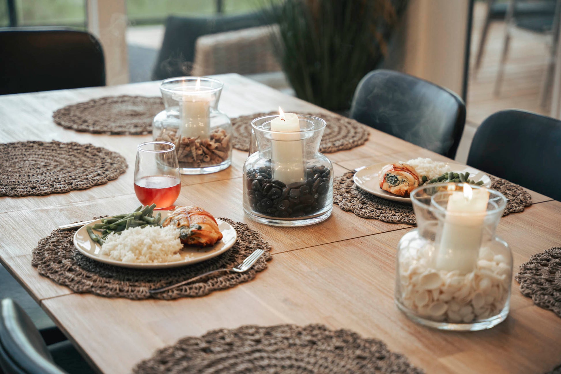 Gia Extension Dining Table 71/102" - Light Driftwood